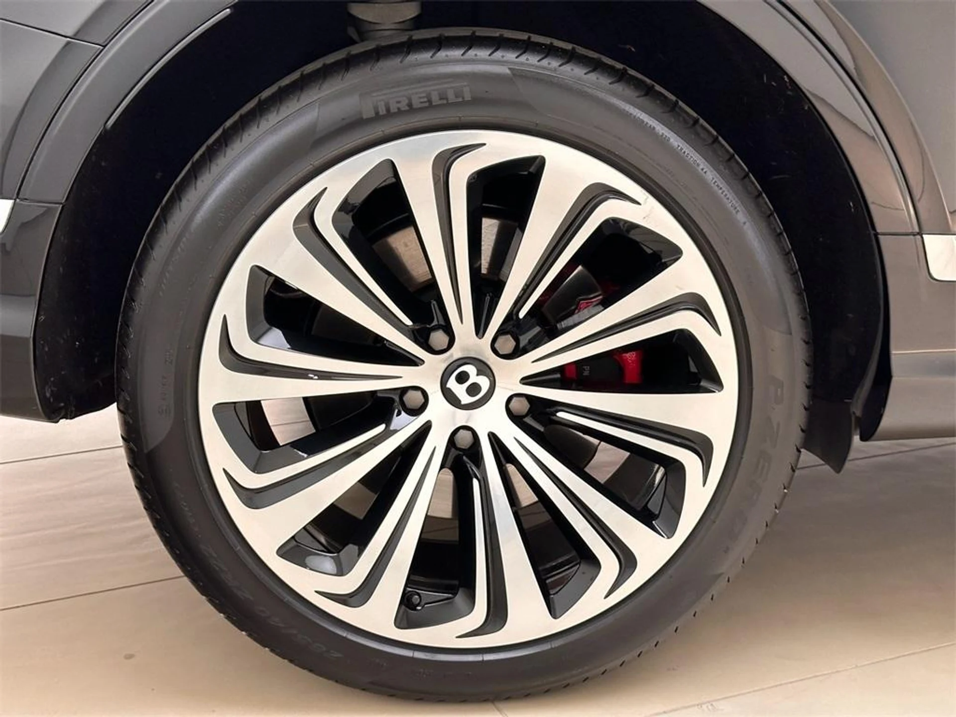 mph019_240244455_Used_2021_Bentley_Bentayga_V8_1715724592_dd2f51d8d4