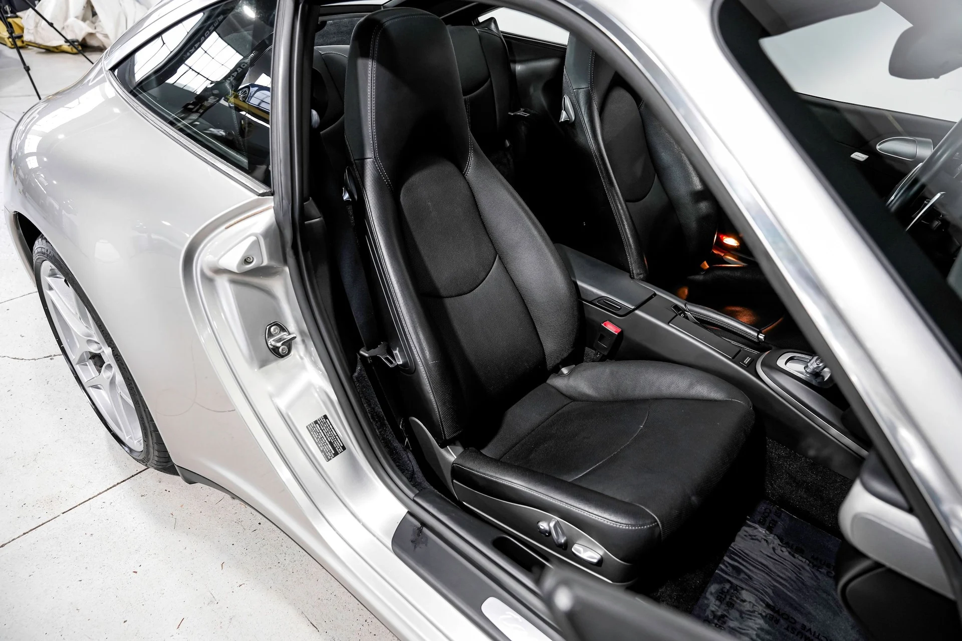 mph019_2402709208_90f2cf42800864c703b1af0a52043ee5x_eca95791b3