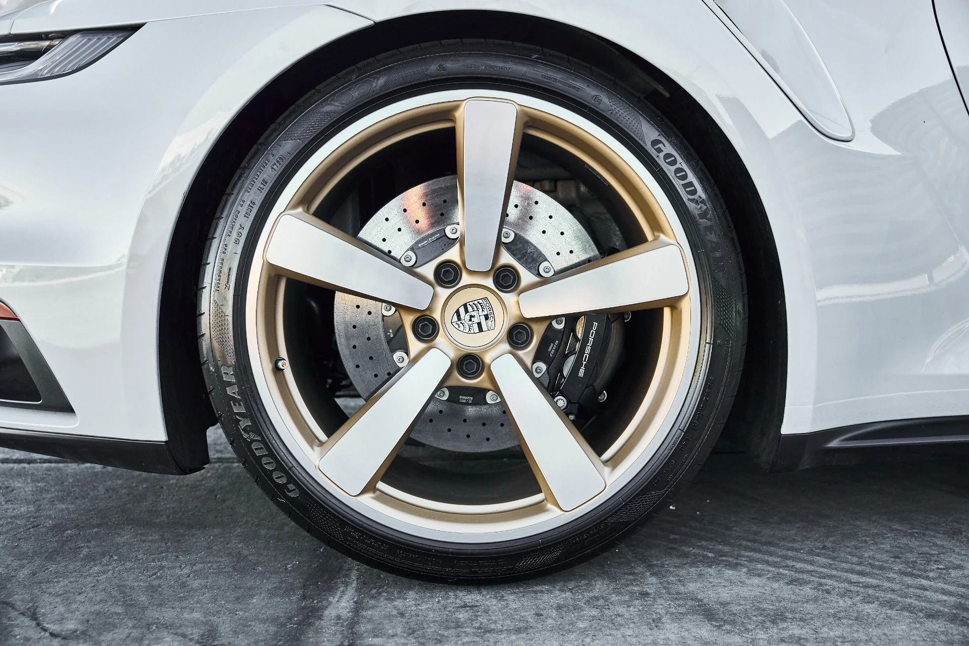 mph019_2406245211_Used_2023_Porsche_911_Turbo_S_1774404003_4a402992aa