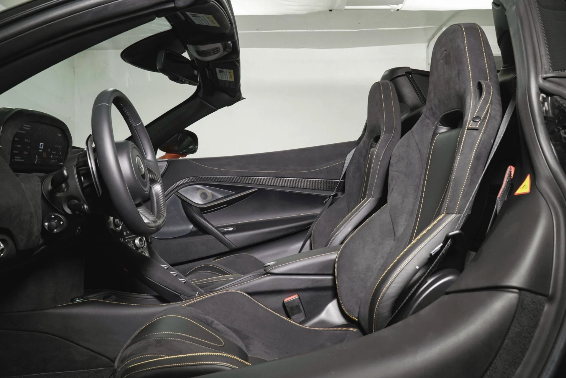 mph019_2410013676_Used_2022_Mc_Laren_720_S_Performance_1784502462_996008c762