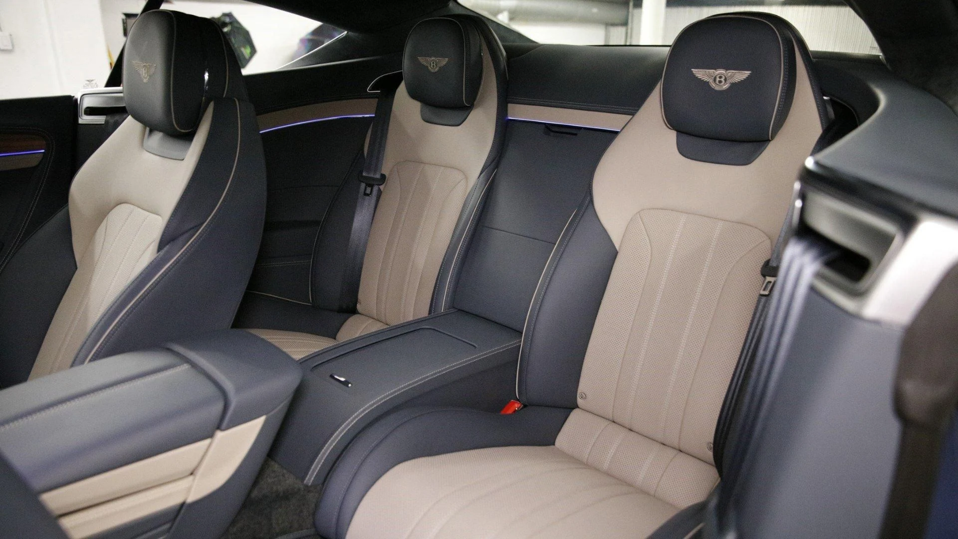 mph019_2411512617_Used_2022_Bentley_Continental_GT_V8_1682771368_078f299f01