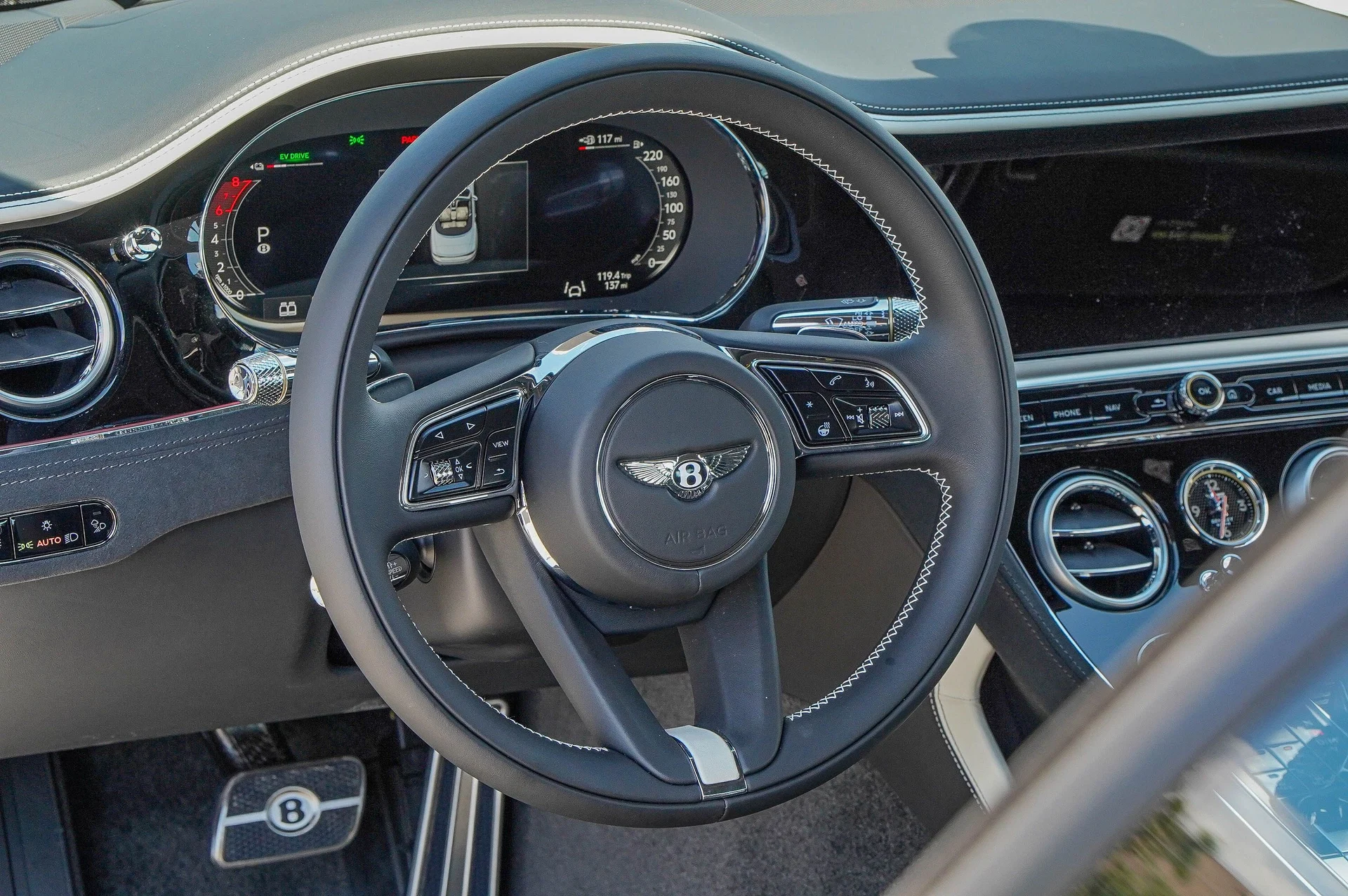 mph019_24131074_Hi_Tech_Luxury_Imports_LLC_SCBDR_4_ZG_4_SC_020836_image_19_1c8dce843f