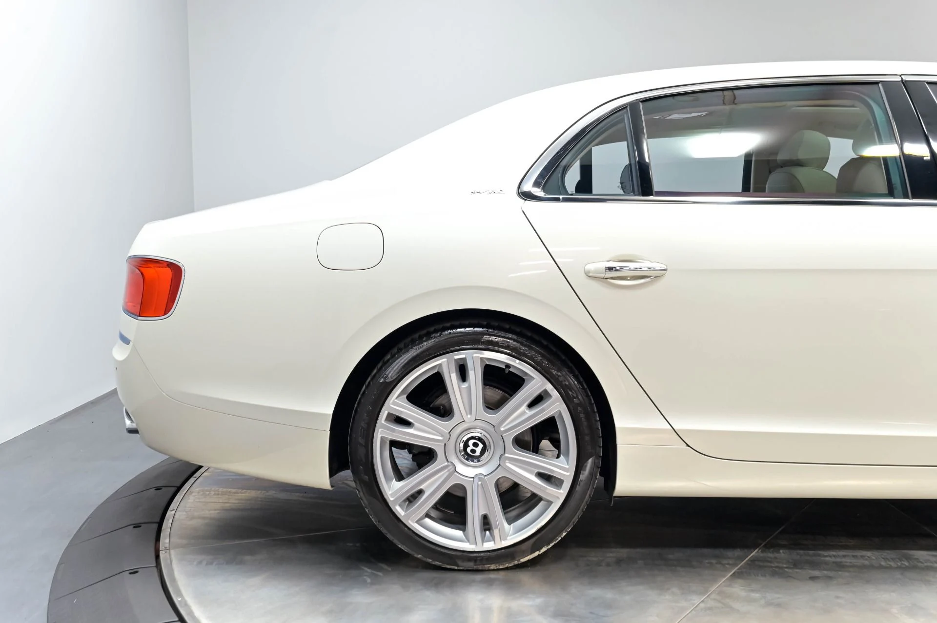 mph019_2419899764_Used_2016_Bentley_Flying_Spur_W12_1779838751_58d0574fd3