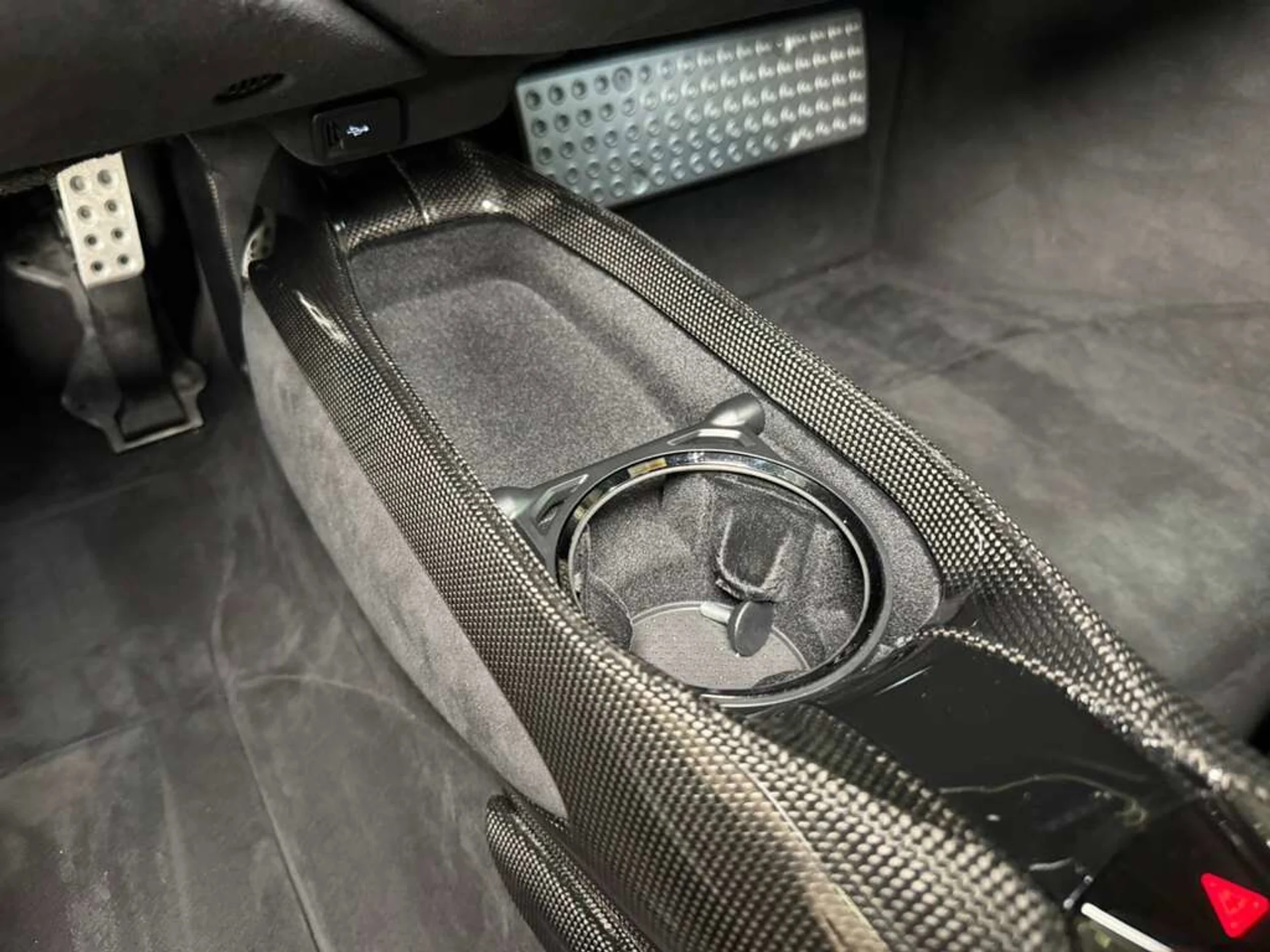 mph019_2428082337_e2c1720d2e2744ec828b1001d2d0a4e3_d9e3468695