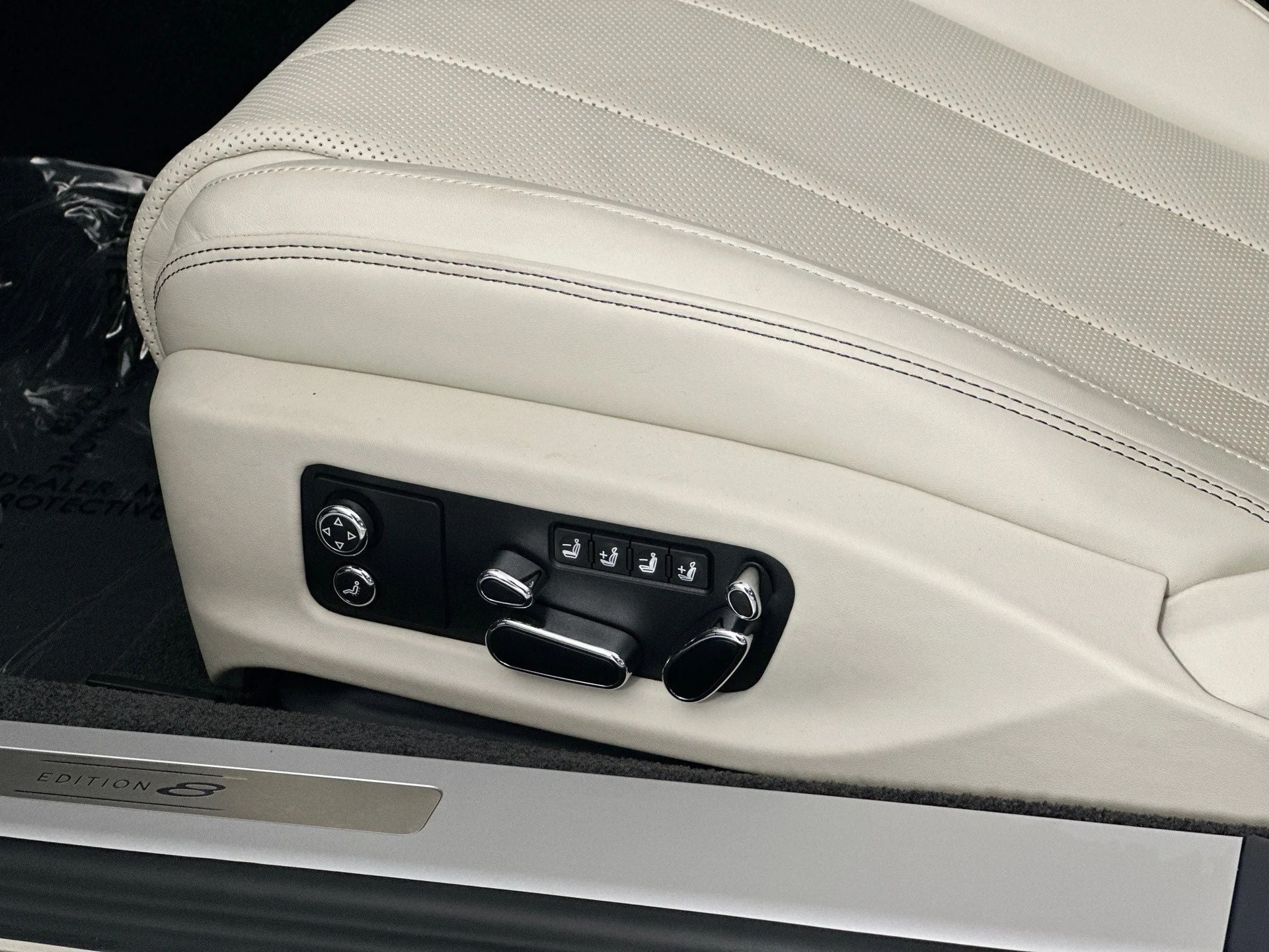 mph019_2429508132_20_8b8f7ace9d