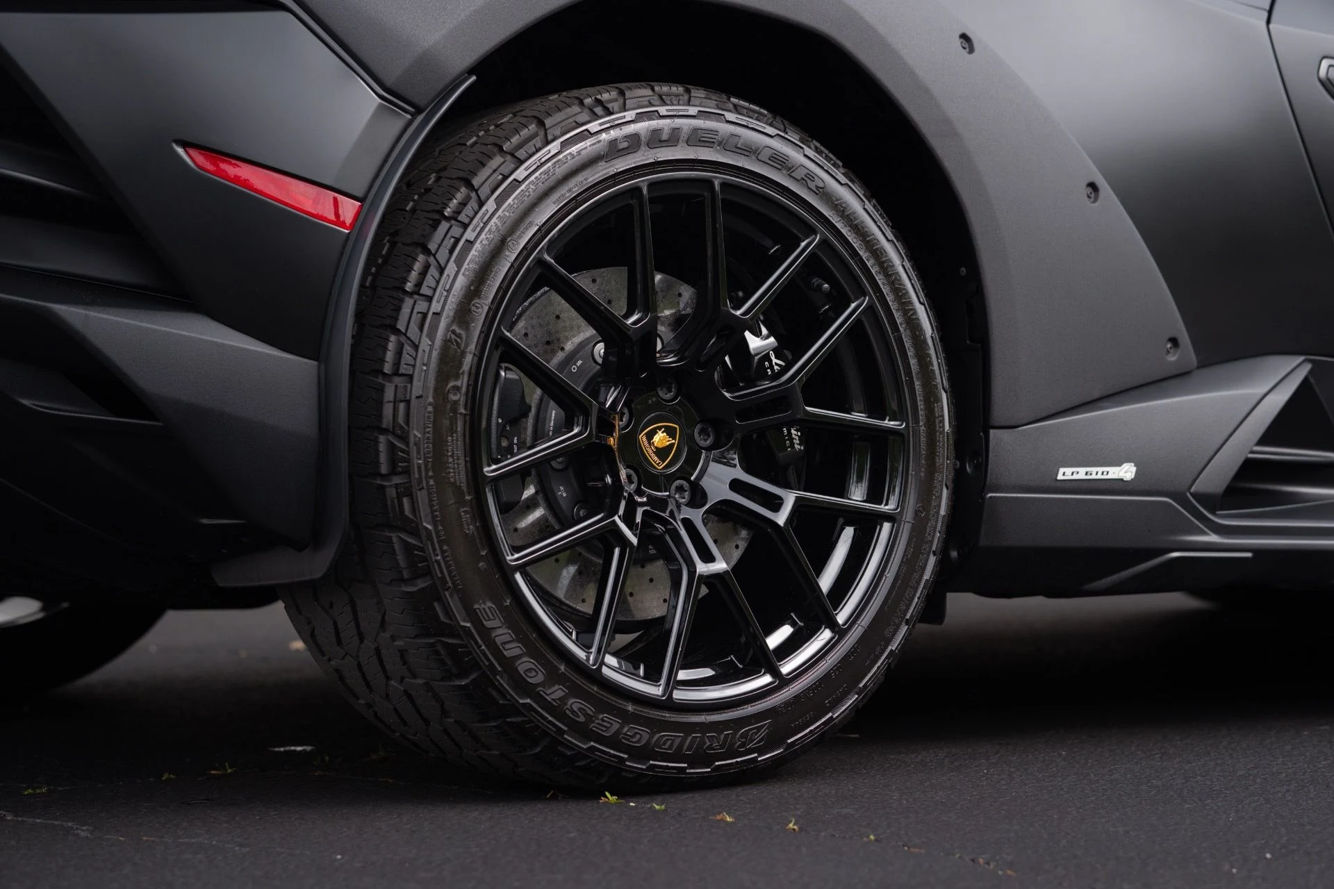 mph019_2430617021_Used_2024_Lamborghini_Huracan_Sterrato_1775279109_4c547fdacd