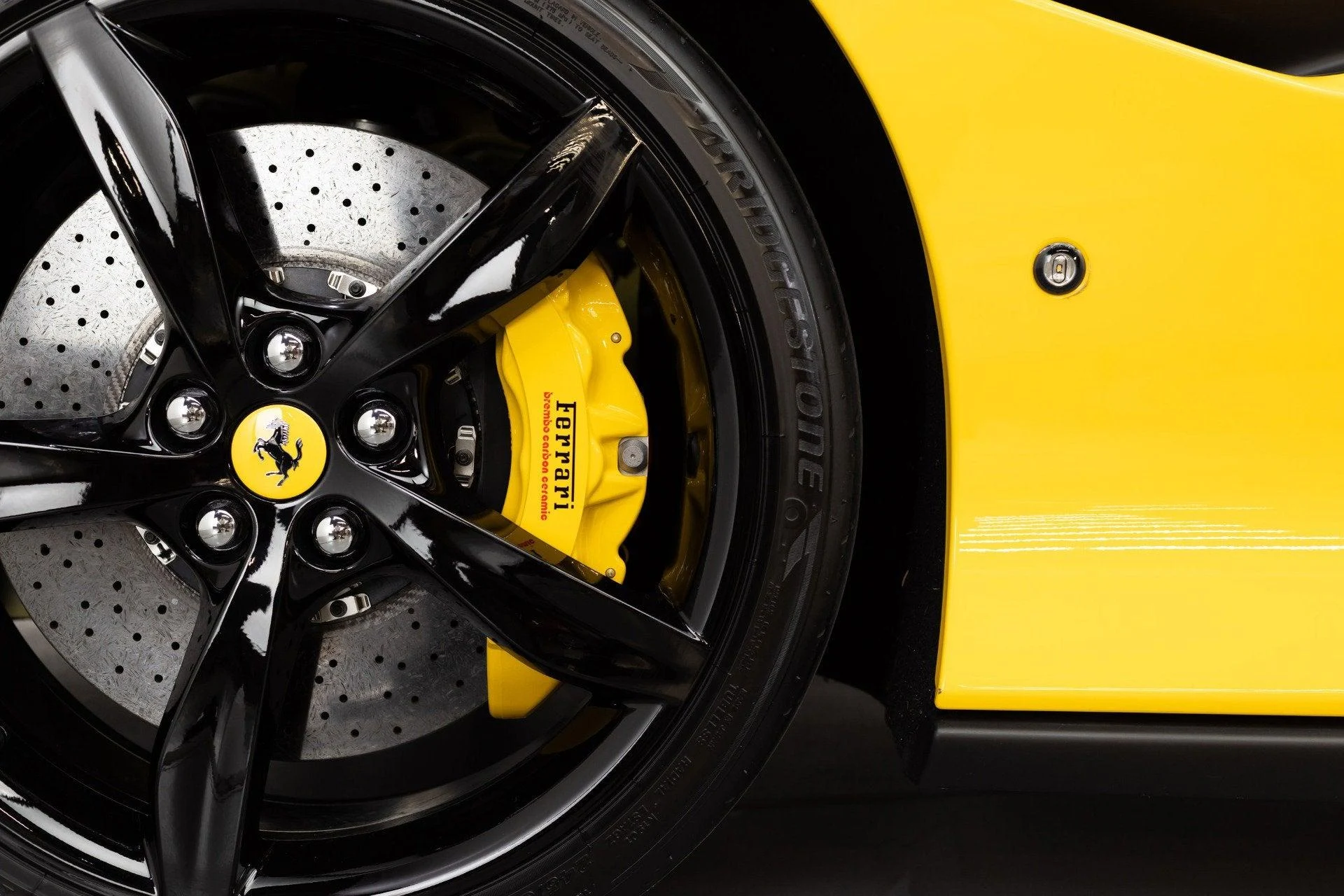 mph019_2438322605_Used_2020_Ferrari_Portofino_1777367906_bd260ad888