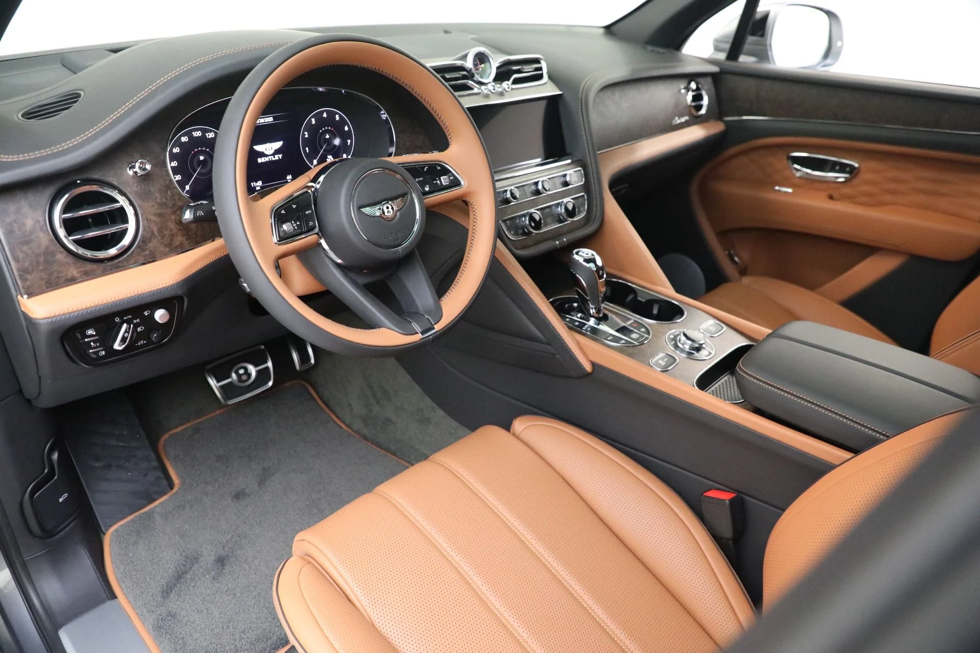 mph019_2439027698_Used_2023_Bentley_Bentayga_EWB_Azure_V8_3071848a02