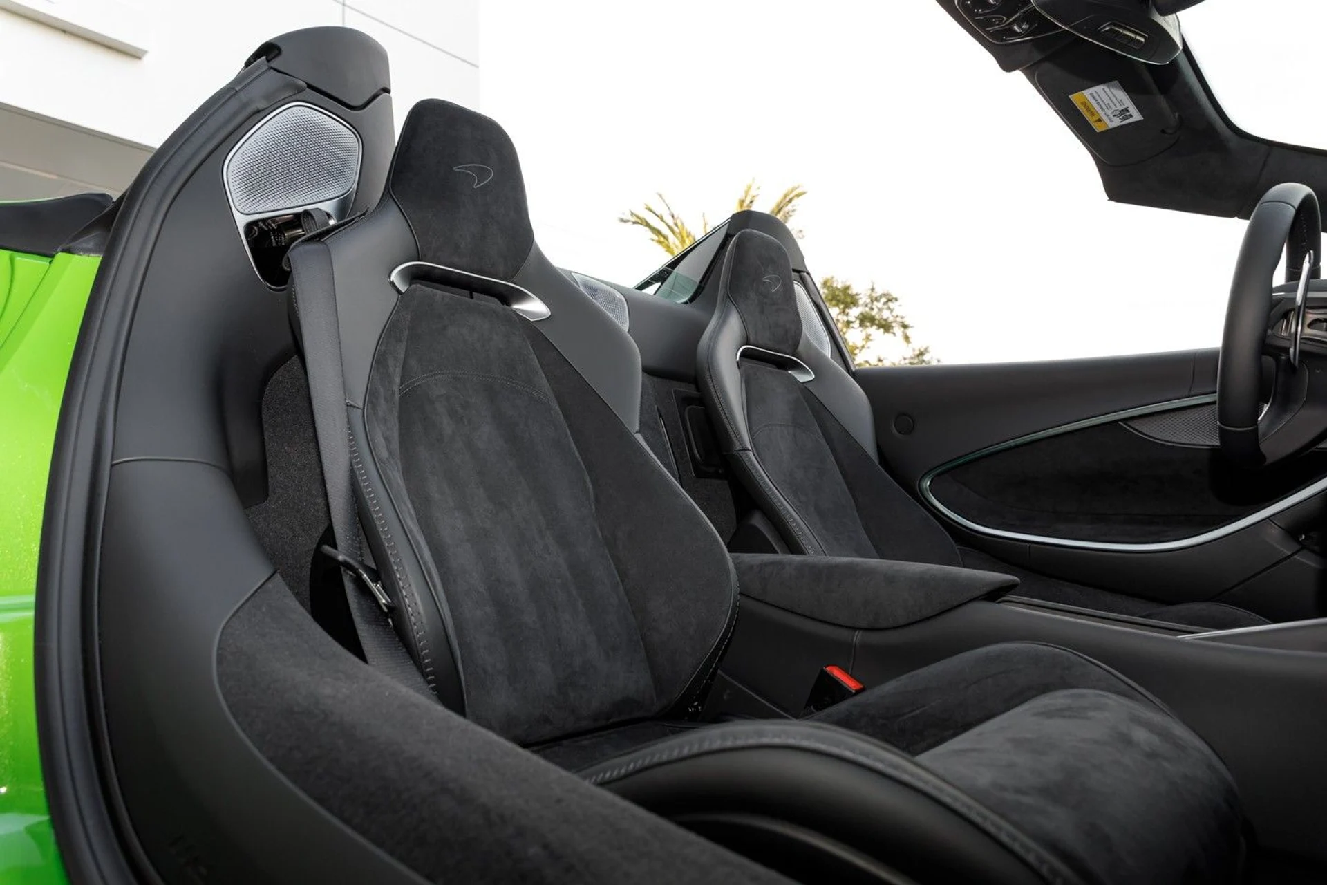 mph019_2442419372_647_p20_l_ab97ddf609