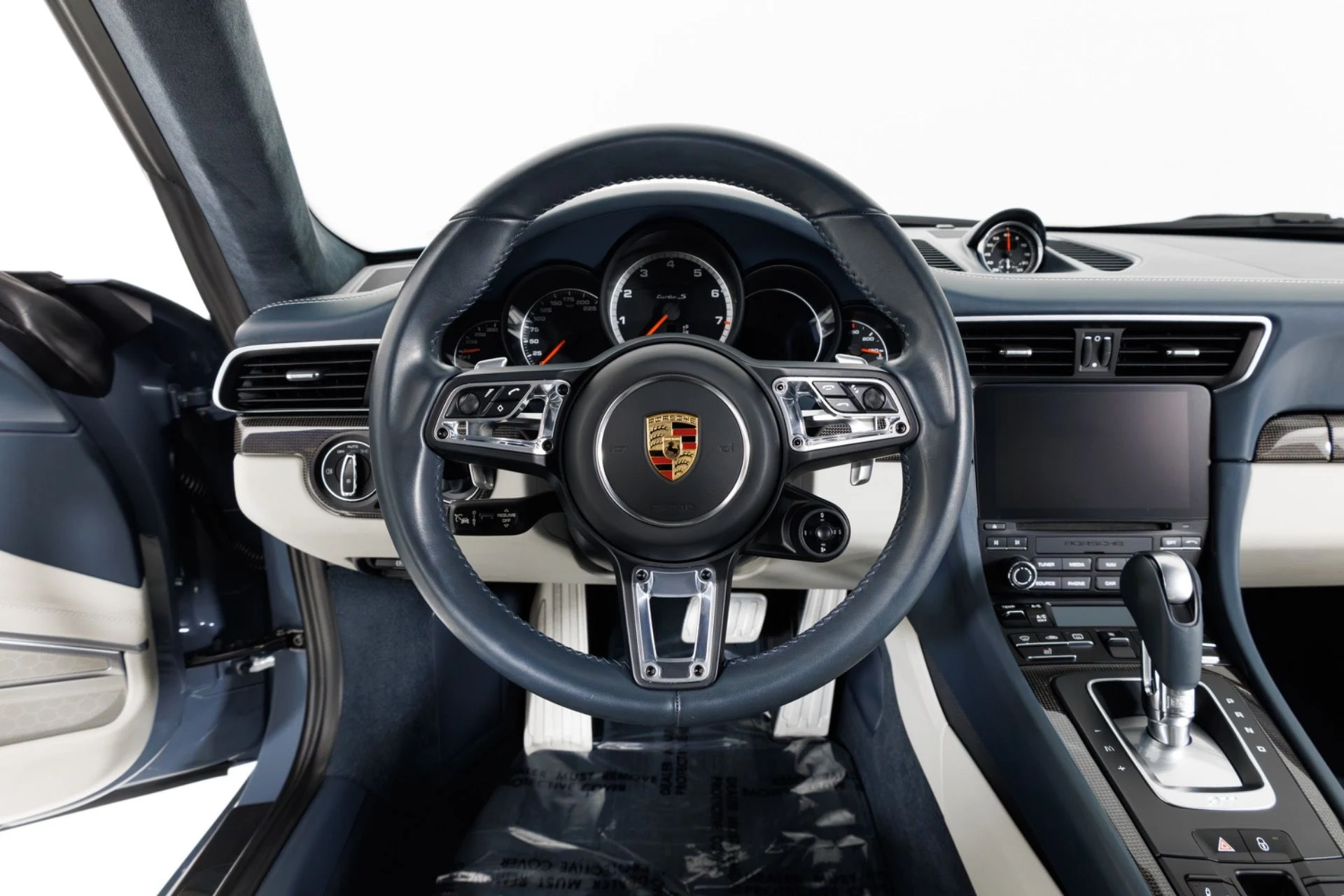 mph019_2444300165_Used_2017_Porsche_911_Turbo_S_1787680343_8de6244af6