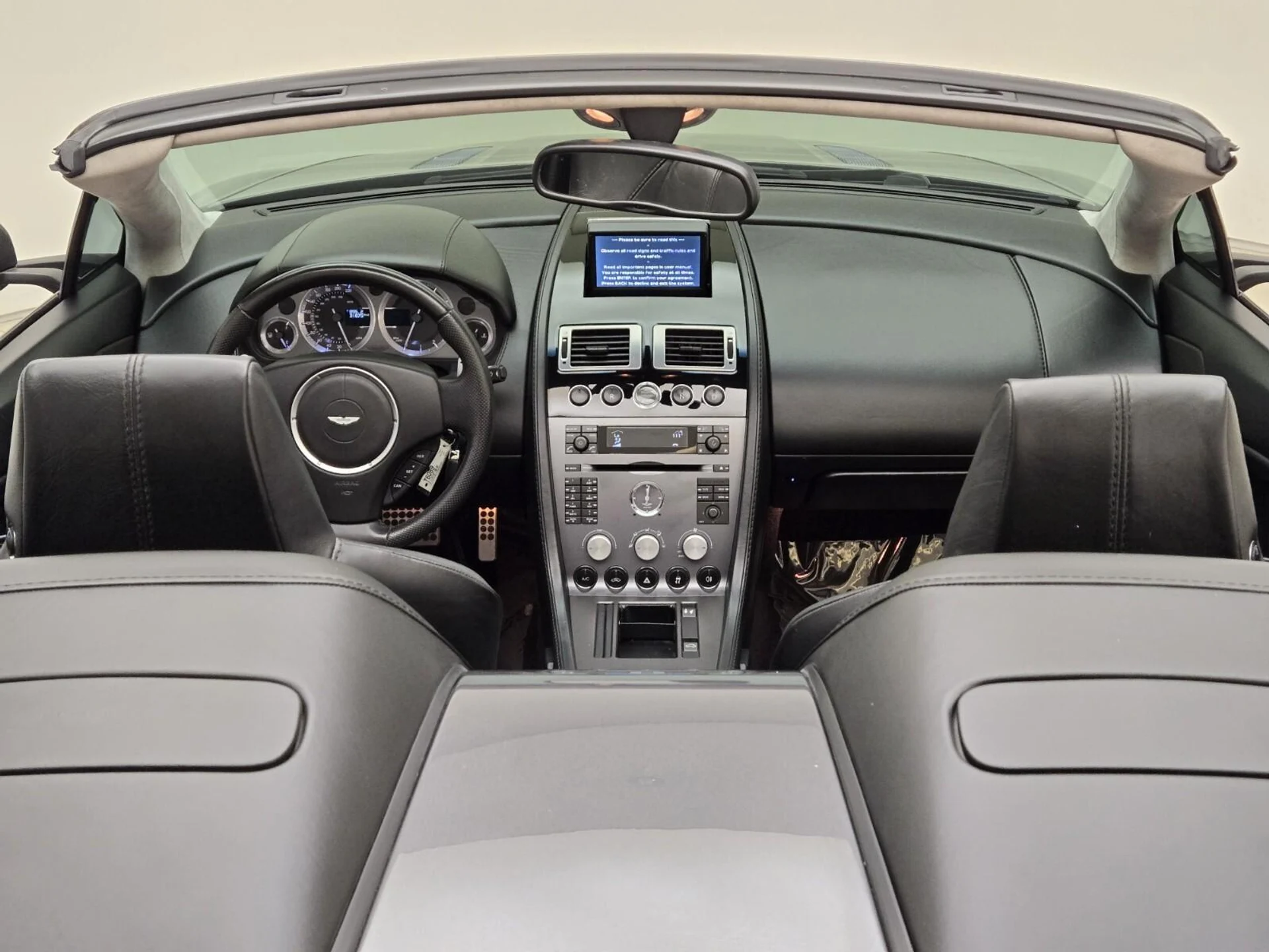 mph019_2445042743_Used_2008_Aston_Martin_V8_Vantage_1753163922_93c6b5b3c0