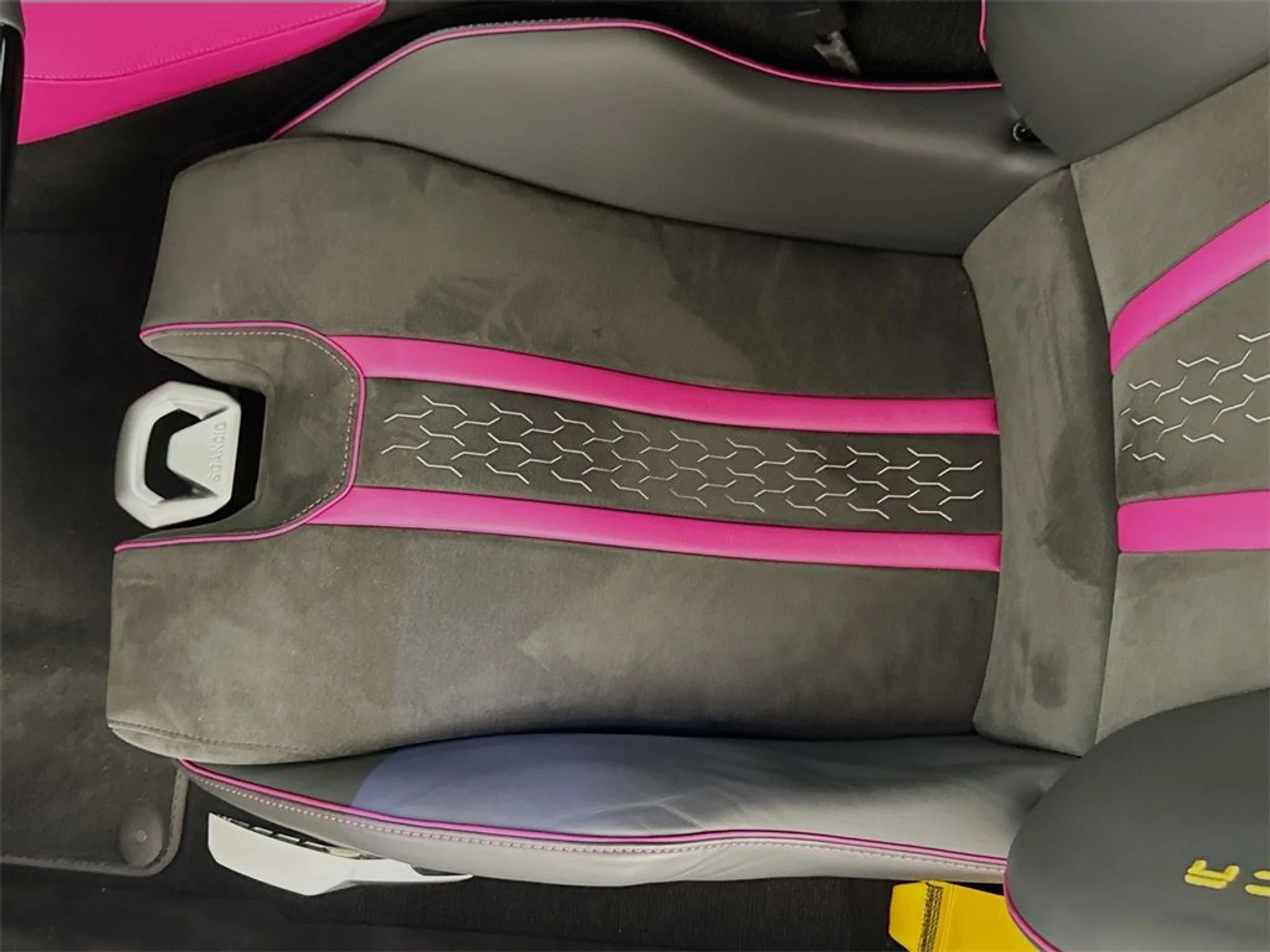 mph019_2450530883_90349605c1c3dbb47d2864c7d7aa27ec_992bb12cb0