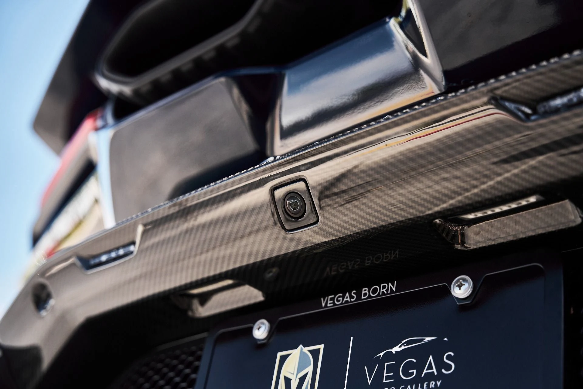 mph019_2452400288_Used_2025_Lamborghini_Revuelto_Base_1777078074_6760967833