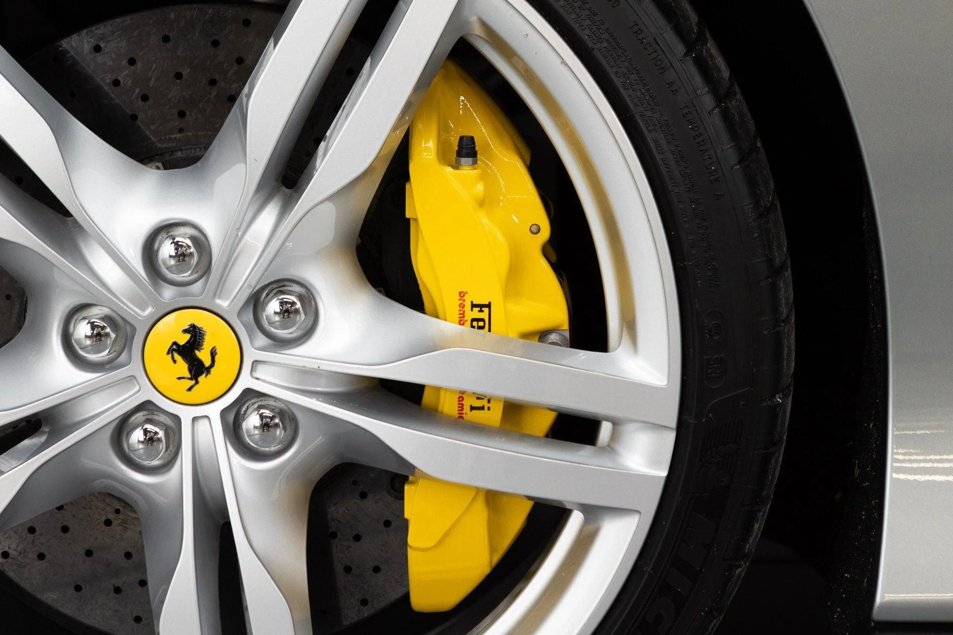 mph019_2454271529_Used_2019_Ferrari_Portofino_1792504060_0a7695a77c