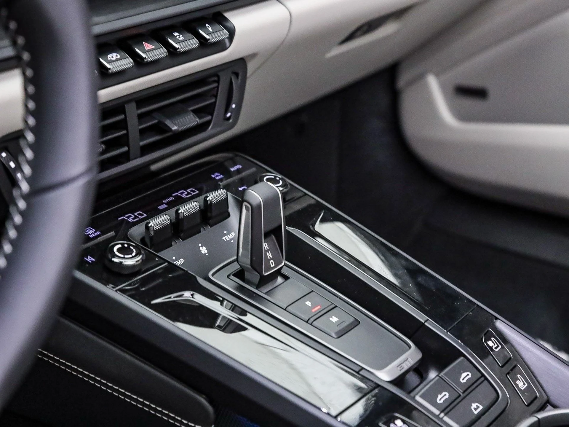 mph019_2458980026_d3eb9c23ec73302cc075d3c857ef493dx_152b32a087