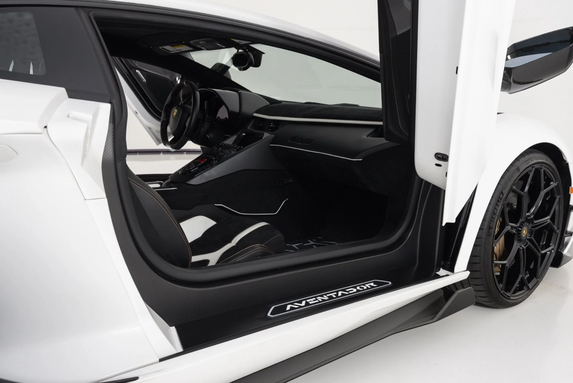 mph019_246954932_Used_2019_Lamborghini_Aventador_SVJ_1782851537_a57599c658