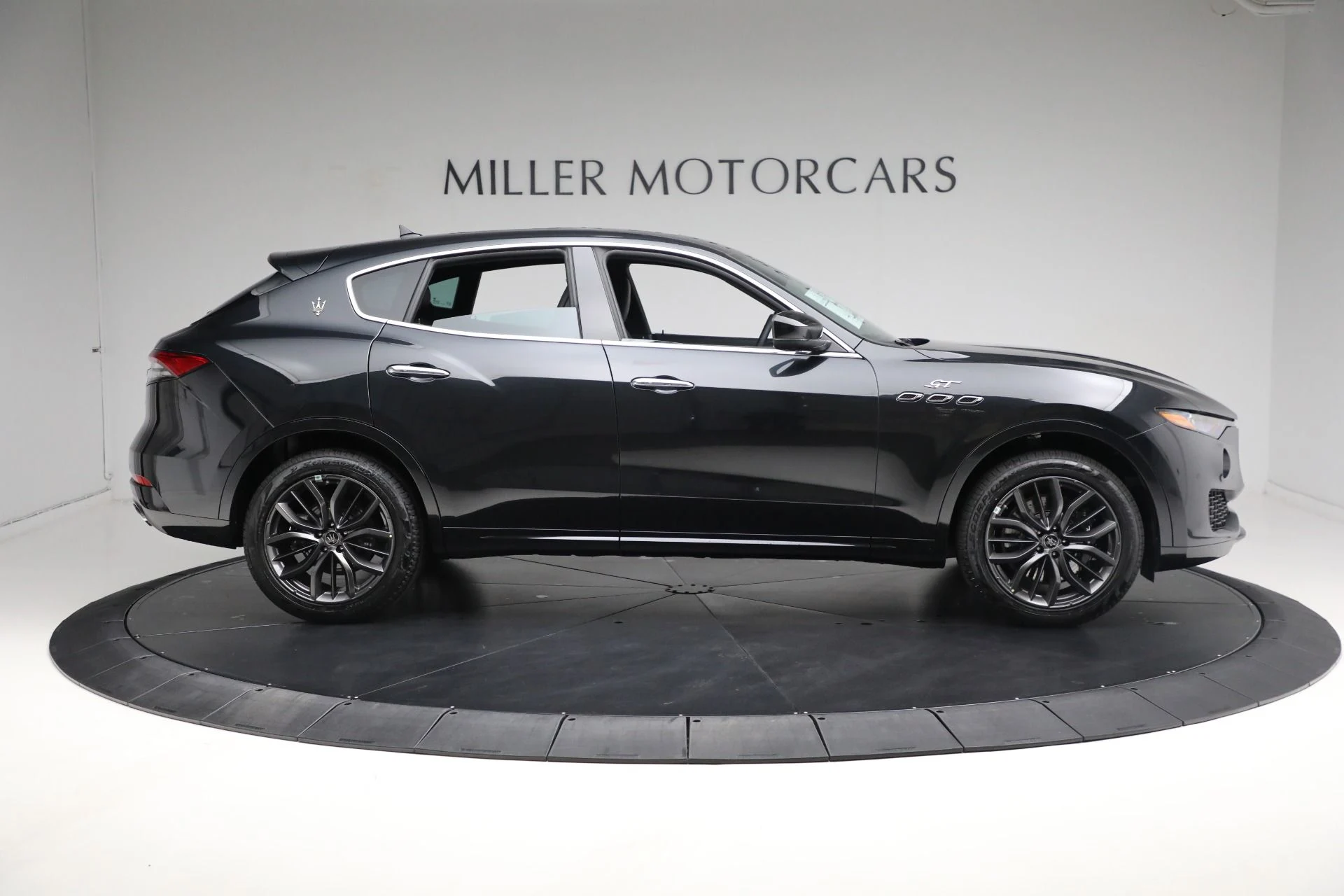mph019_247027905_New_2024_Maserati_Levante_GT_Ultima_133dd5fc0a