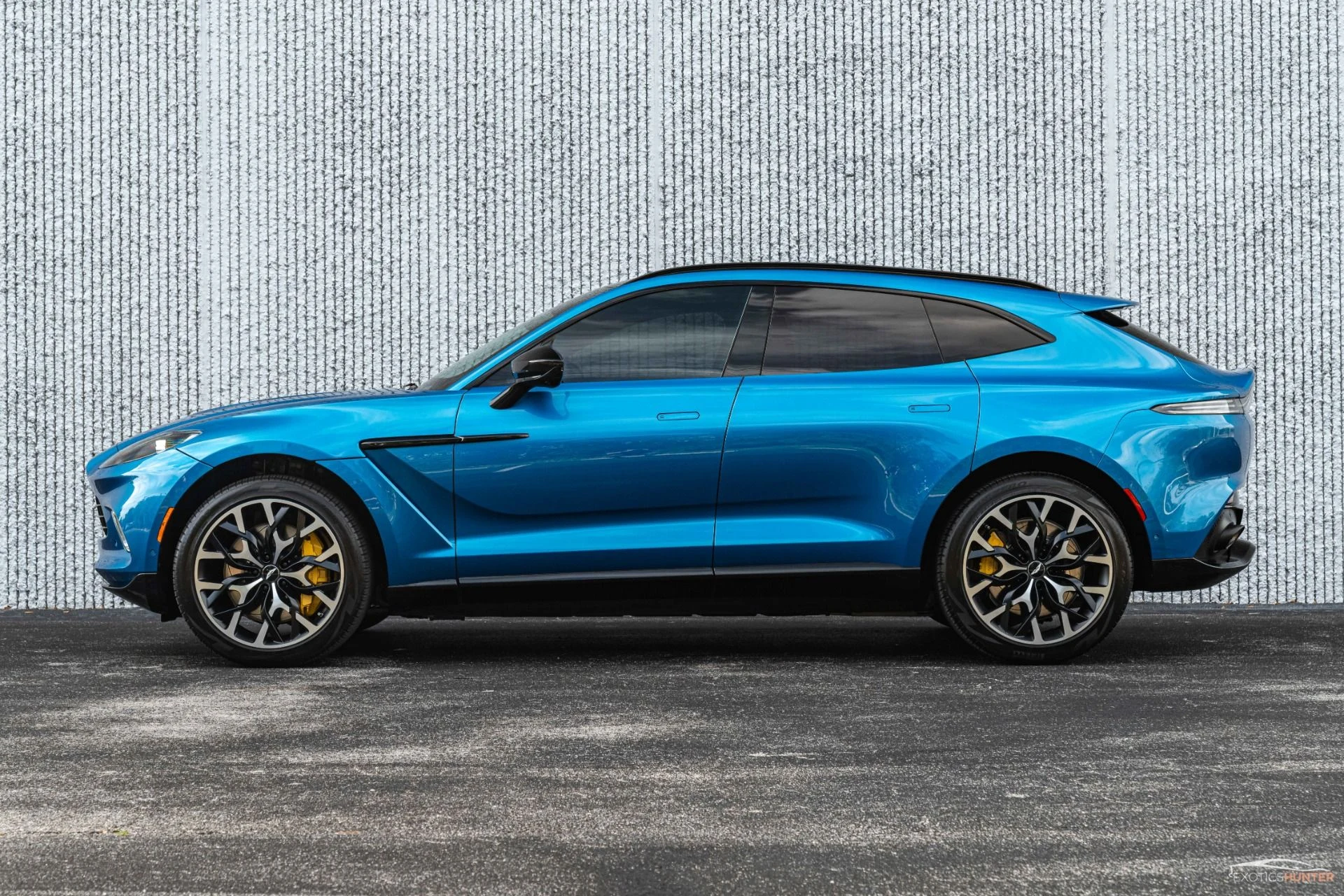 mph019_2470513810_Used_2021_Aston_Martin_DBX_CPO_Aug_2026_w_Special_Order_Exterior_Interior_Black_Pack_1708458533_b5a57df27f