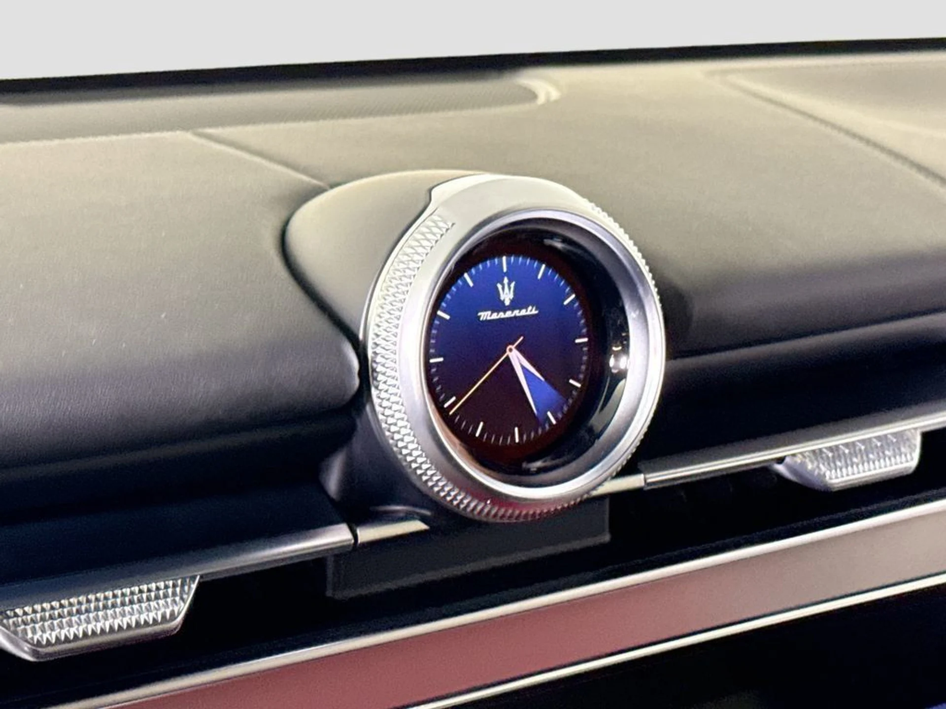 mph019_2479886238_new_2026_maserati_grecale_modenaawd_11350_23054907_19_1024_1db59f6c4f