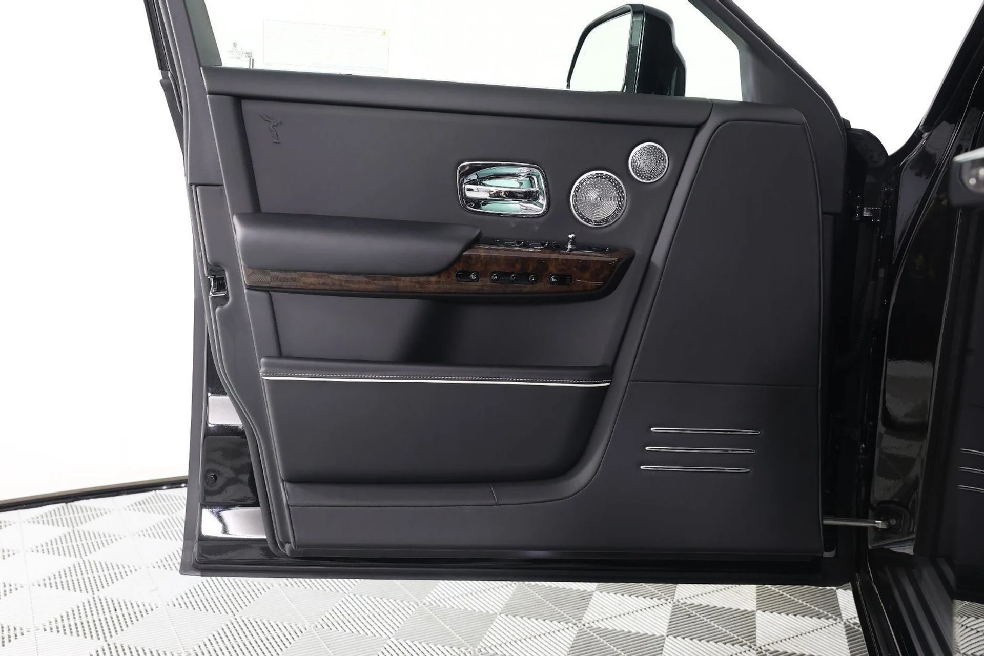 mph019_2484720108_e4cce64c0b3e8f0419915e760560c996_eec6f94af9