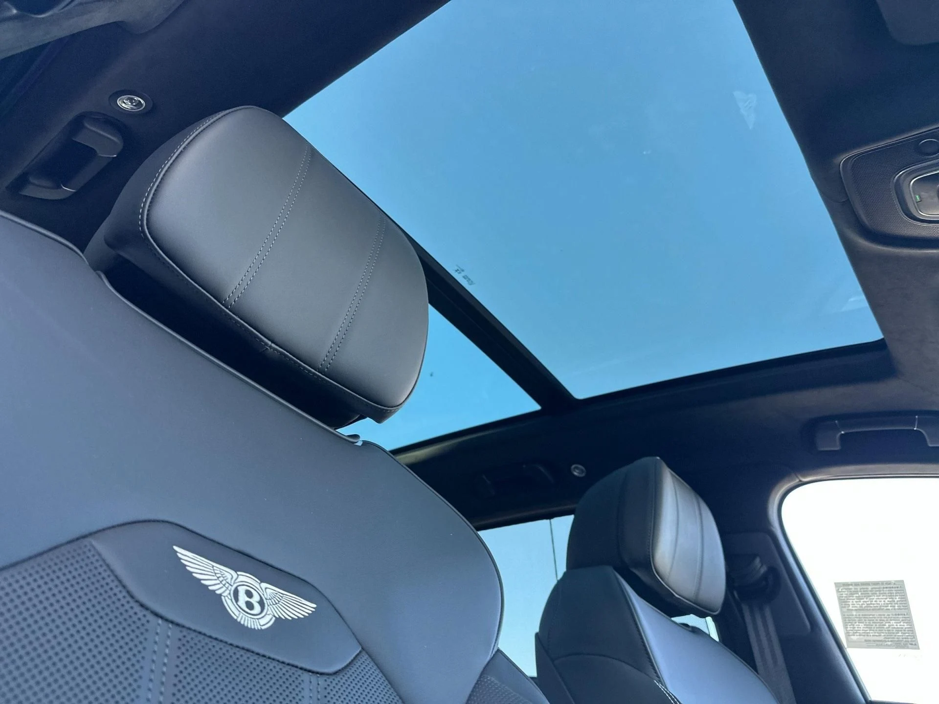 mph019_2487281128_New_2025_Bentley_Bentayga_V8_1755698839_b073c9ba09