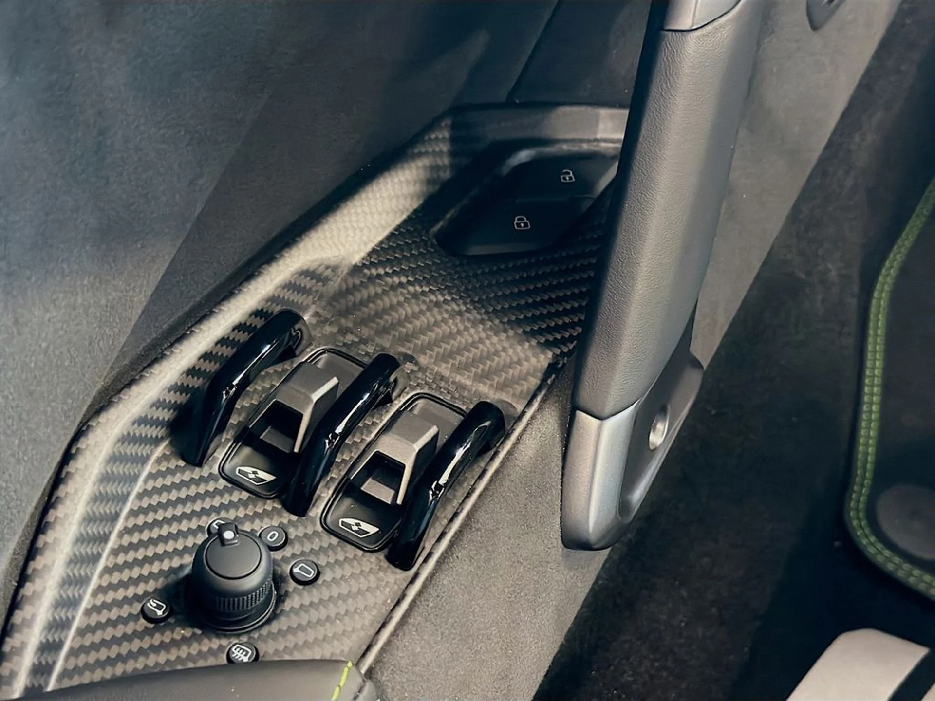 mph019_2488230038_3c8e739b48c69046d6cc9b4fd1ca5e3cx_97e211d593