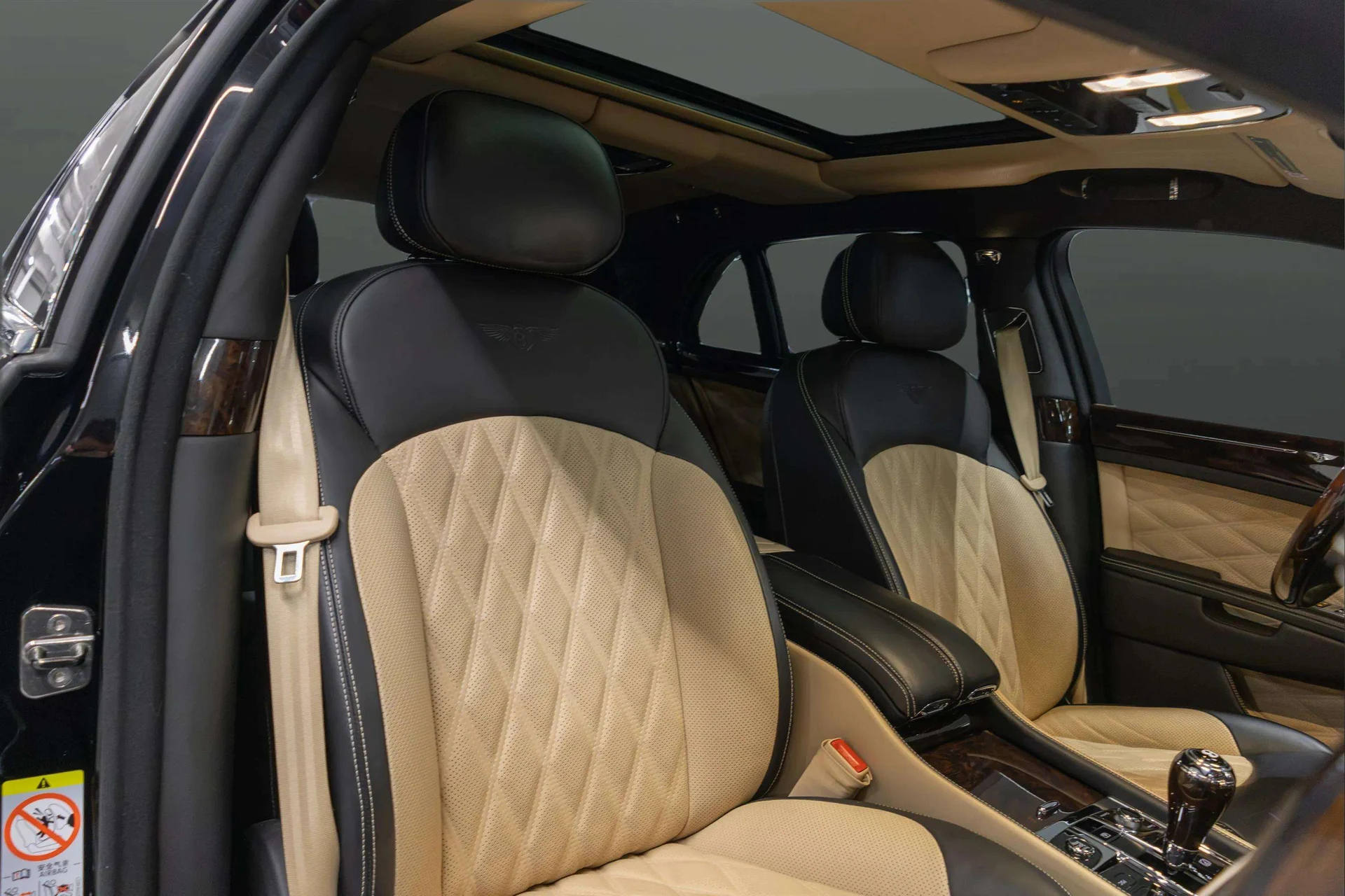 mph019_2491211141_2463b754_2480_4a3d_b73d_c6ab4f43fd66_201920_Bentley20_Mulsanne20_Speed2028_SCBBT_7_ZH_1_KC_00409429_20_3015859ae3