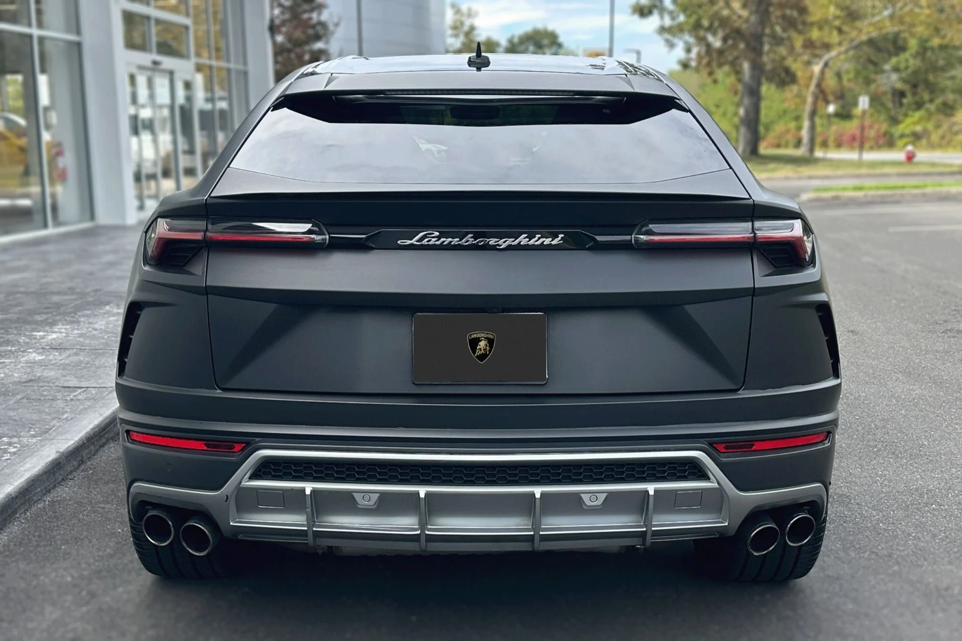 mph019_2499079753_Used_2019_Lamborghini_Urus_1760609107_08e6bdd50b