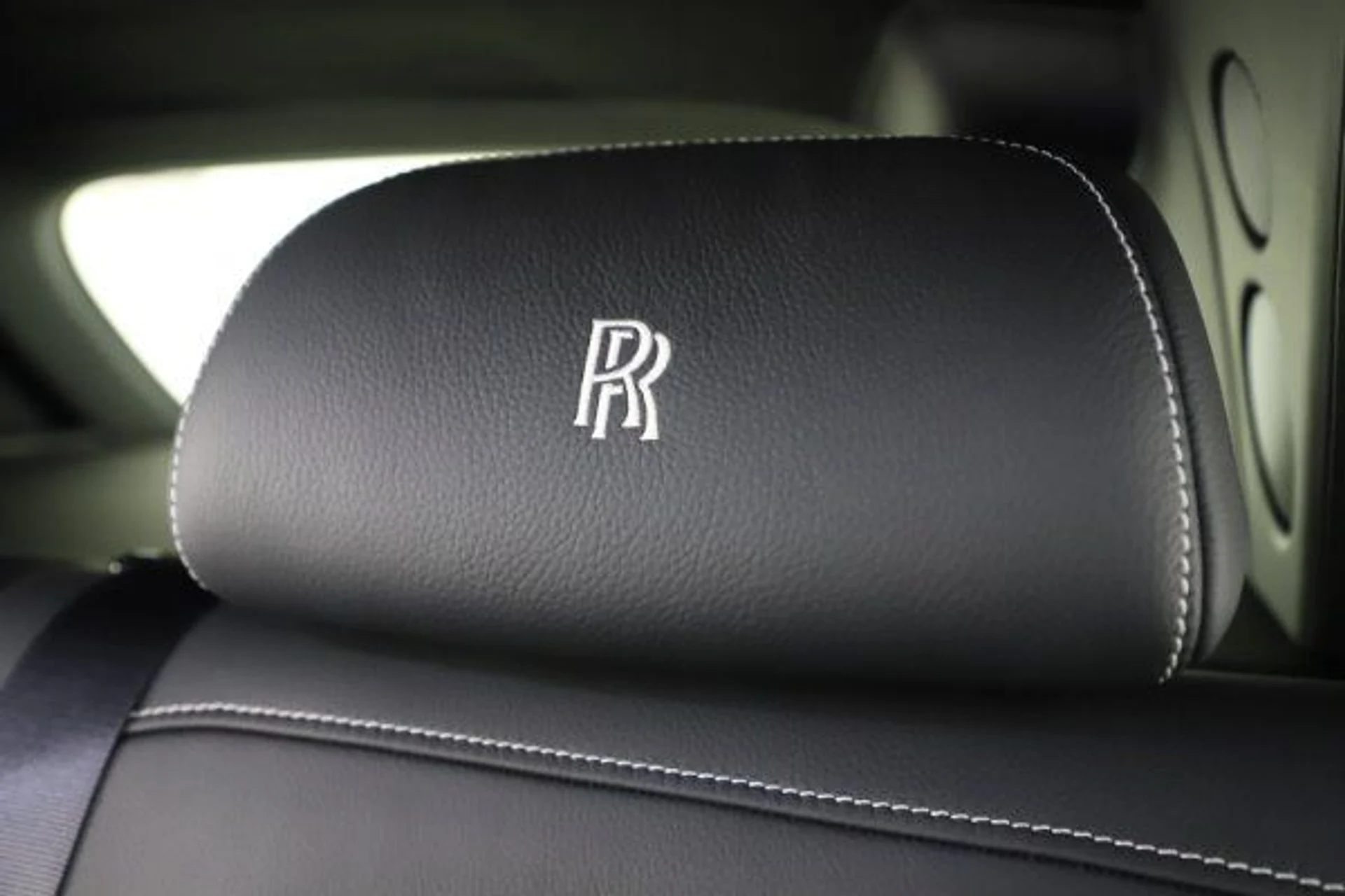 mph019_2503300834_Used_2020_Rolls_Royce_Cullinan_2e510a82b0