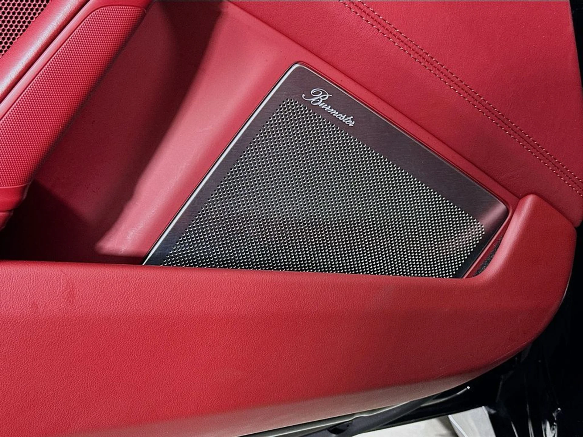 mph019_2503556025_aff4a7bf39aaf35dafda53af88619155x_5c6b23ee6c