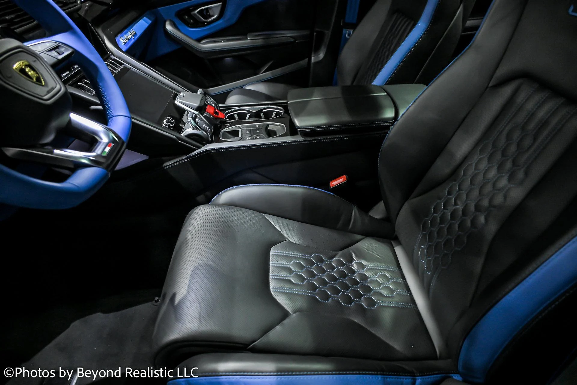 mph019_2517514781_Used_2023_Lamborghini_Urus_S_1766137475_5372d18833