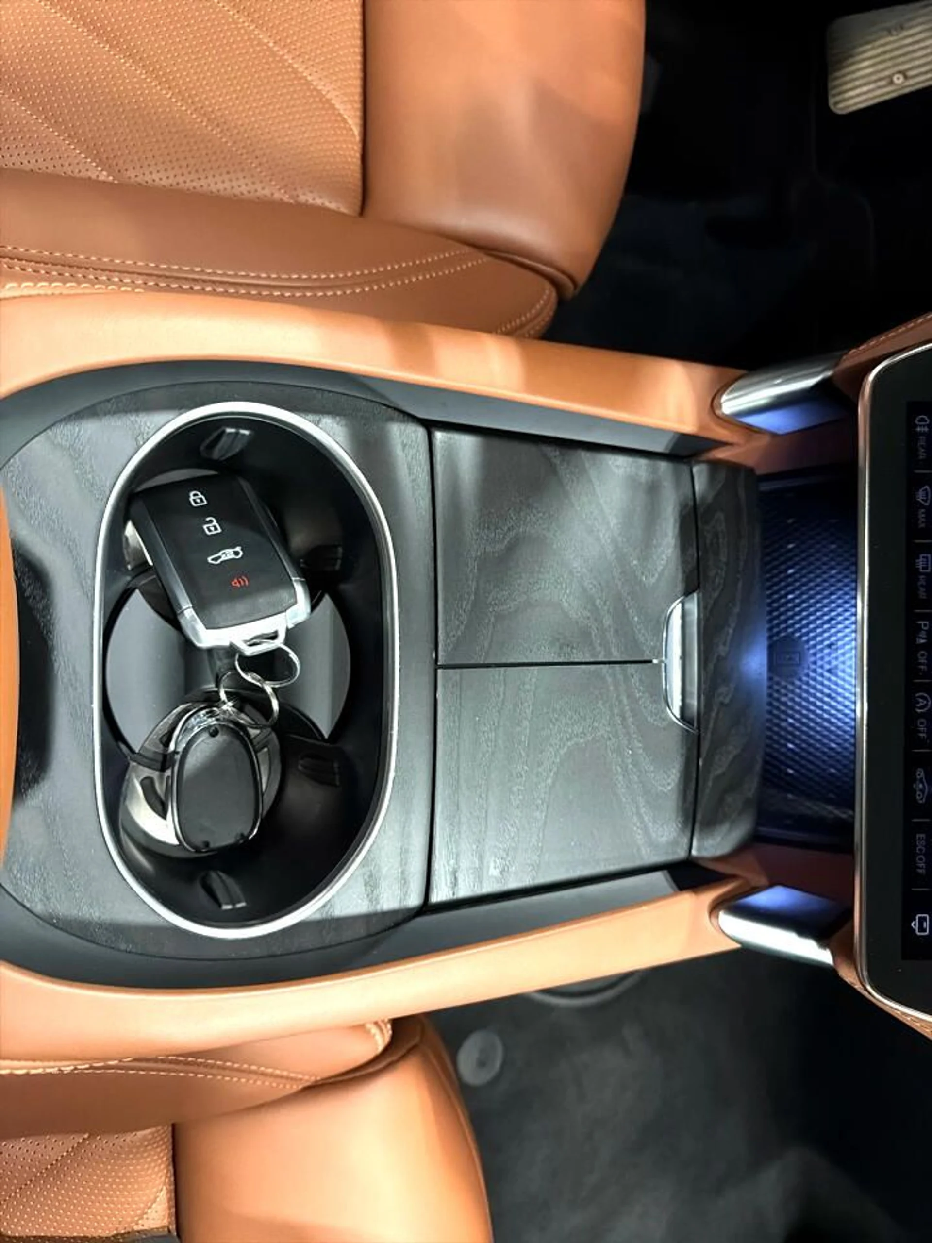 mph019_2523541401_639015868563649806_390a2ff997