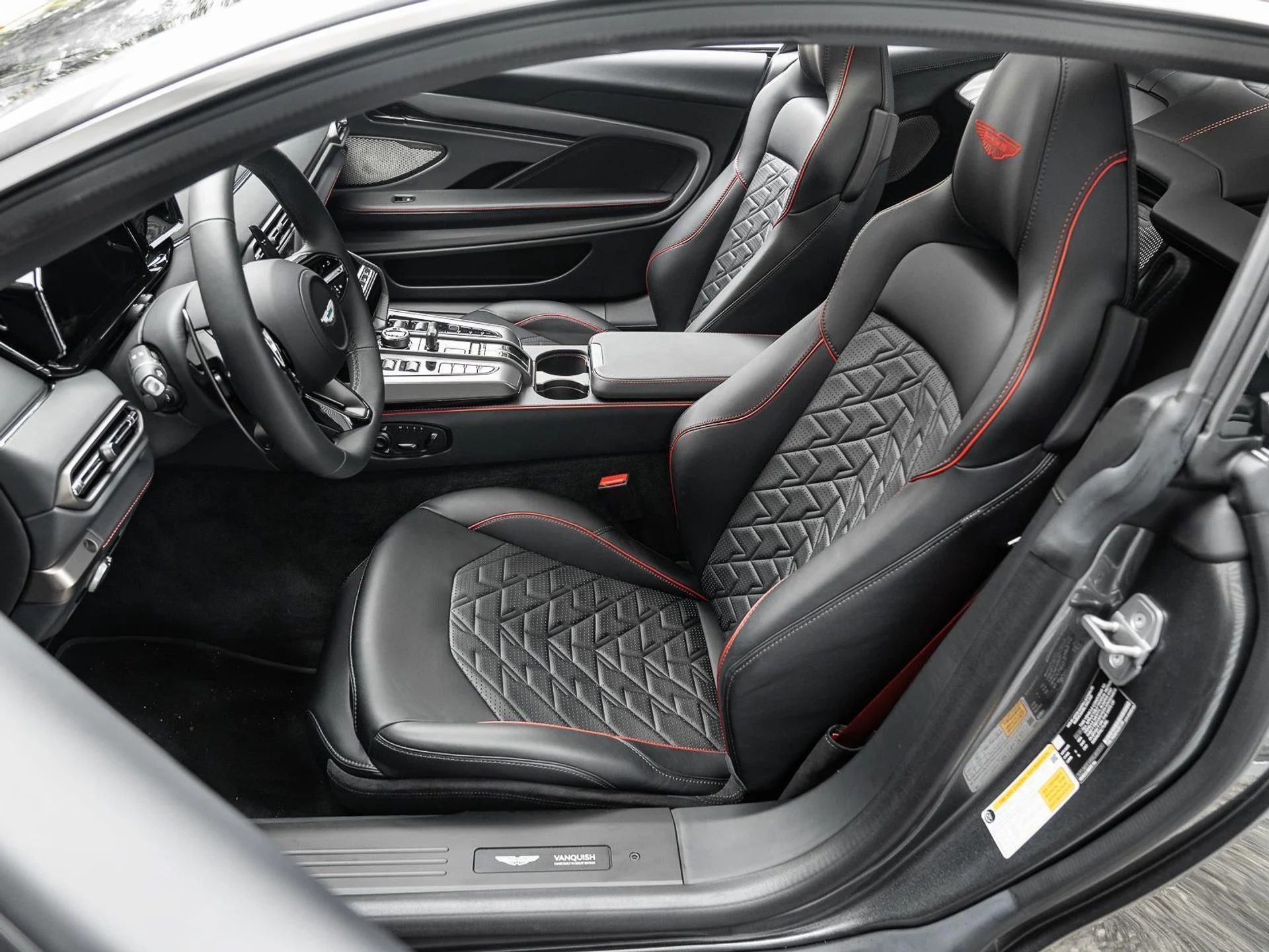 mph019_252855594_Used_2025_Aston_Martin_Vanquish_Coupe_1780612108_1589cdd44d