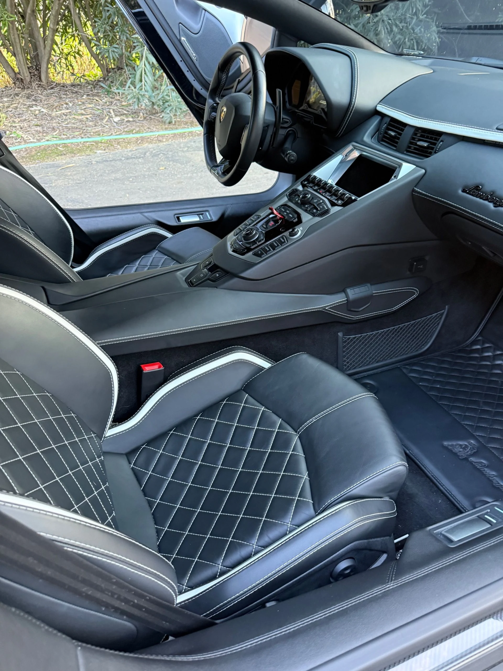 mph019_2528626706_Used_2017_Lamborghini_Aventador_LP_740_4_S_1772653142_bdba0d654c