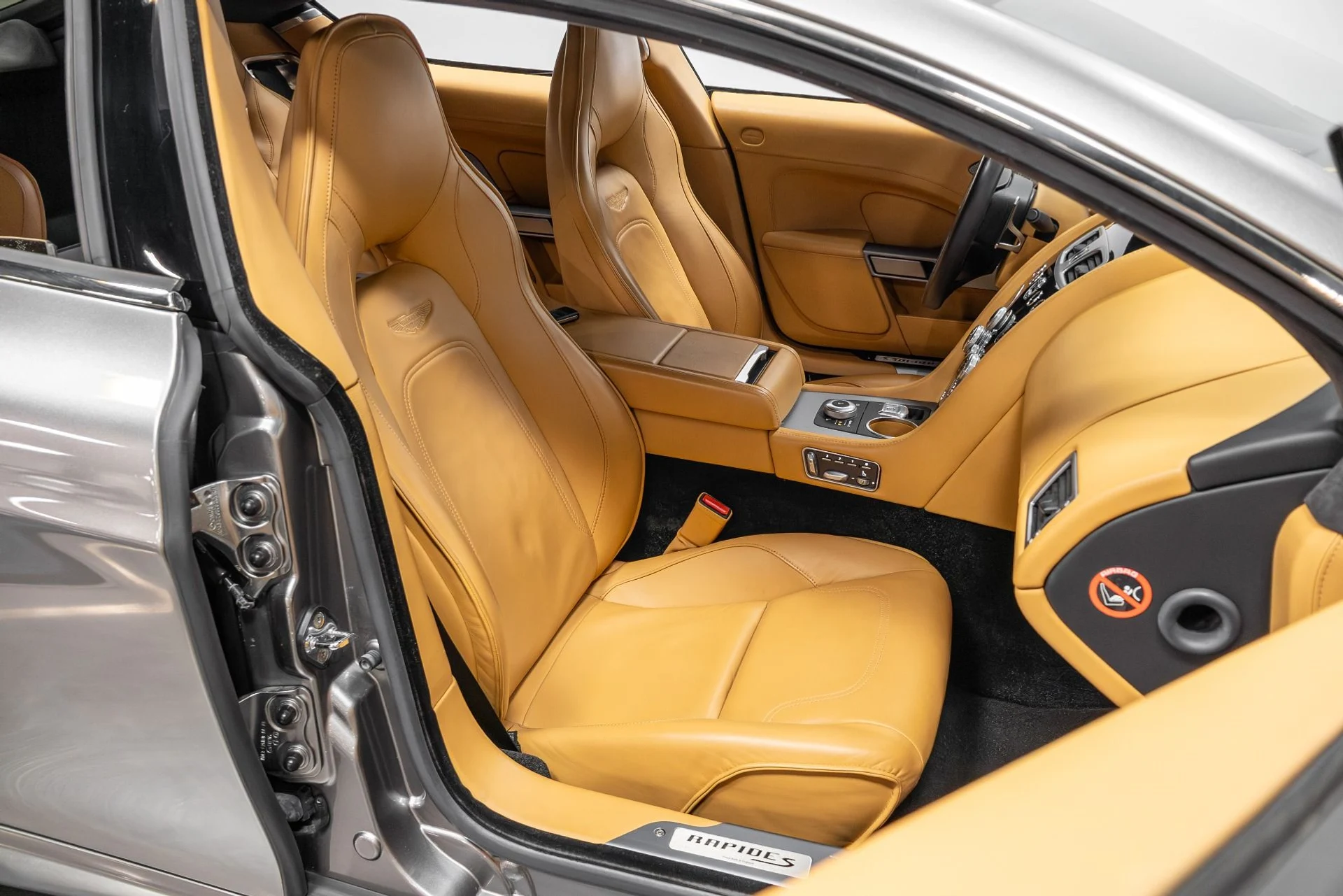 mph019_2540870818_Used_2016_Aston_Martin_Rapide_S_1767648441_123eab5da1