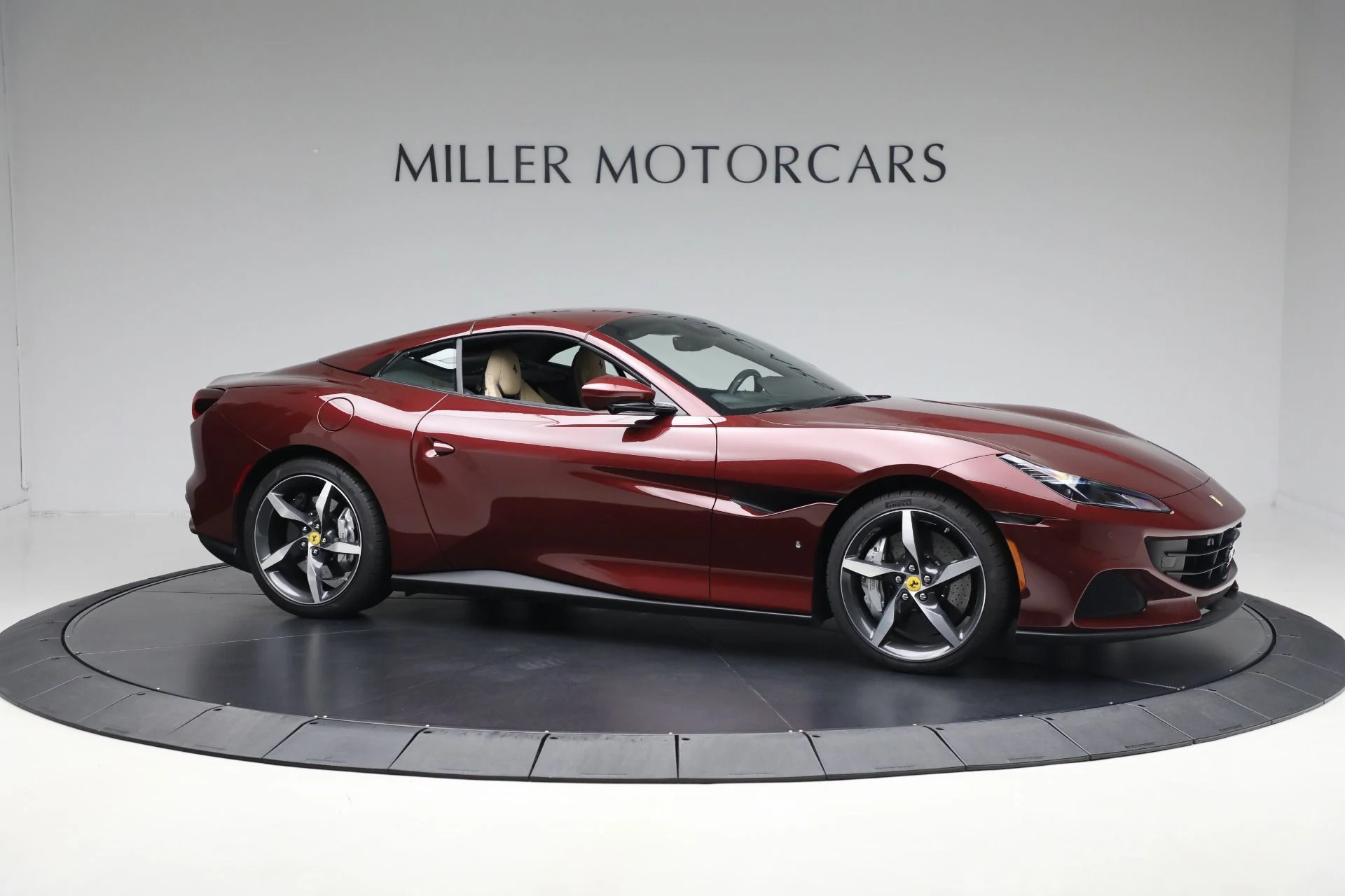 mph019_2556941104_Used_2023_Ferrari_Portofino_M_53b0b63497