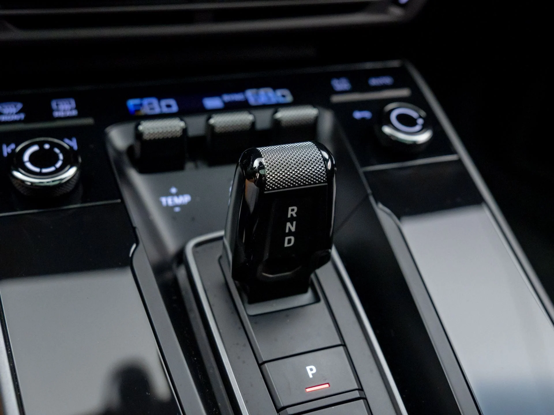 mph019_256084289_1196d5ec77f14e3f6b955b3d086d64efx_e465768bb8