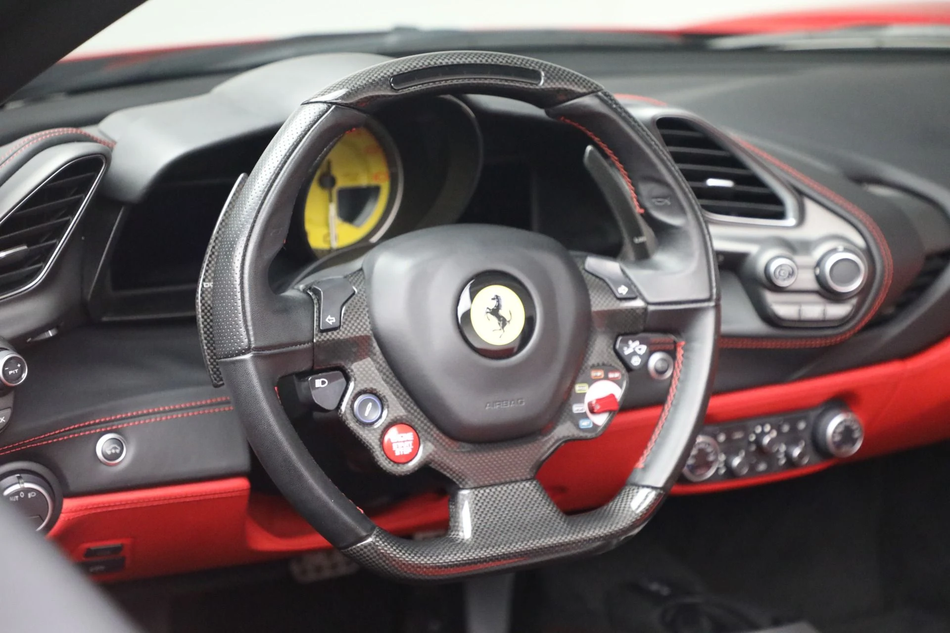 mph019_2570314945_Used_2019_Ferrari_488_Spider_1792598381_70ce6d3ecf