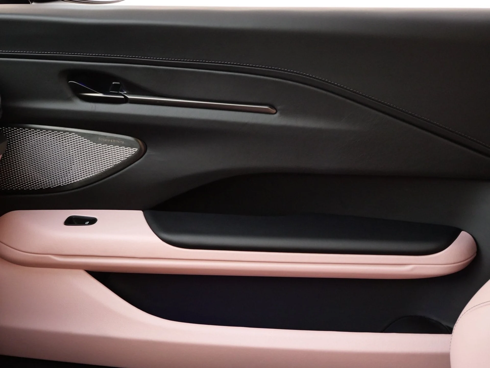 mph019_2571855827_acbfa6dcf4002397eef797025d95c34bx_183ee8091c