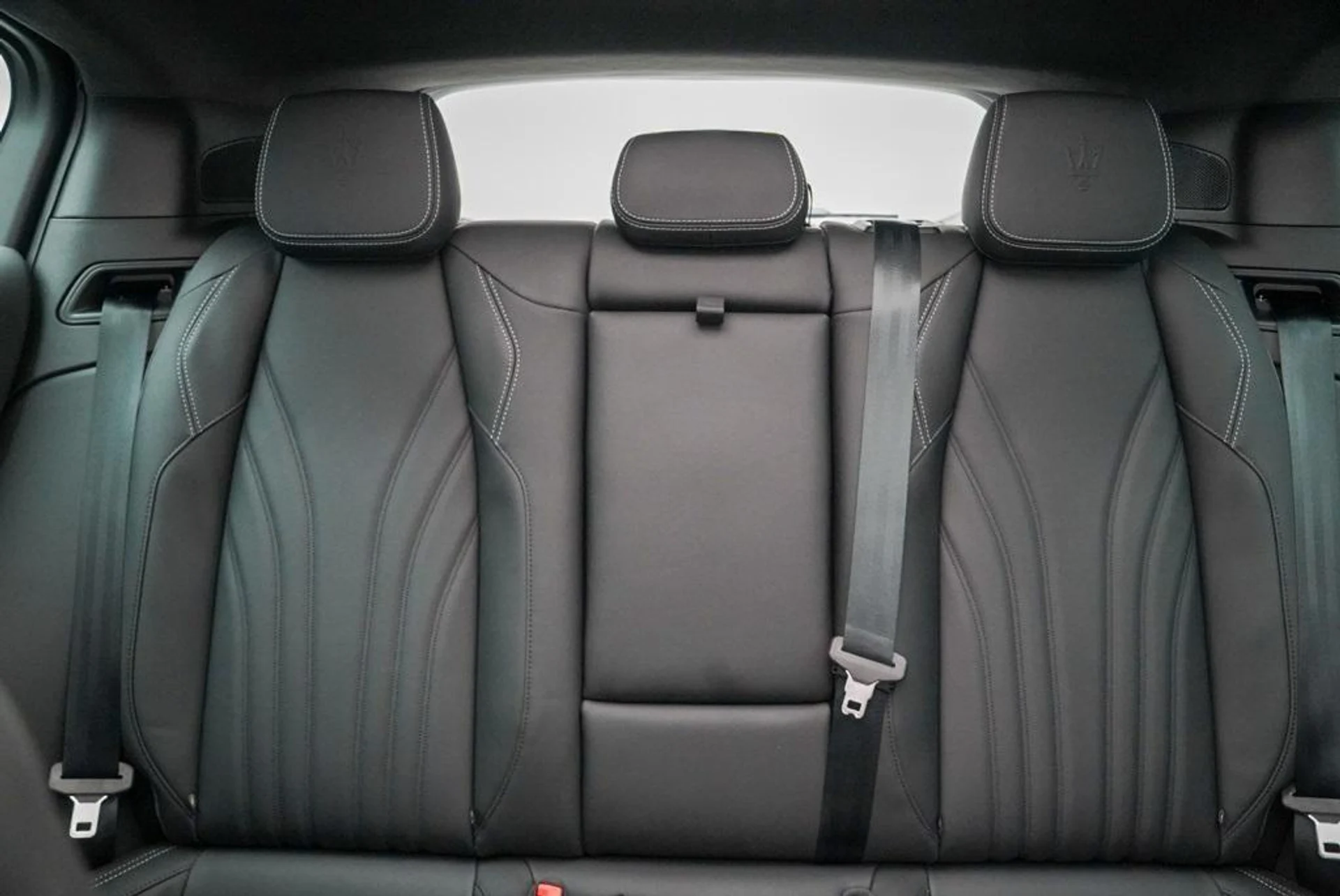 mph019_2573074964_L9_LS_8_N33f28_Sk_Zn2zeqo3y6a_NL_4_2ec58a1478