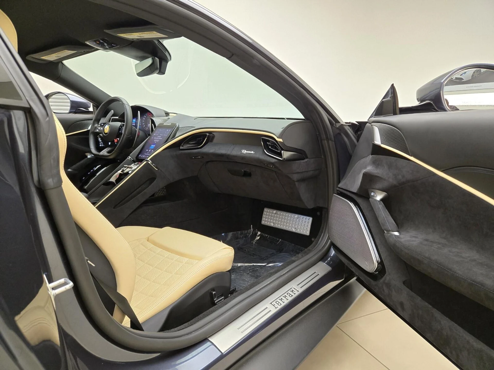 mph019_2573994118_Used_2021_Ferrari_Roma_1770273922_b7473612b2