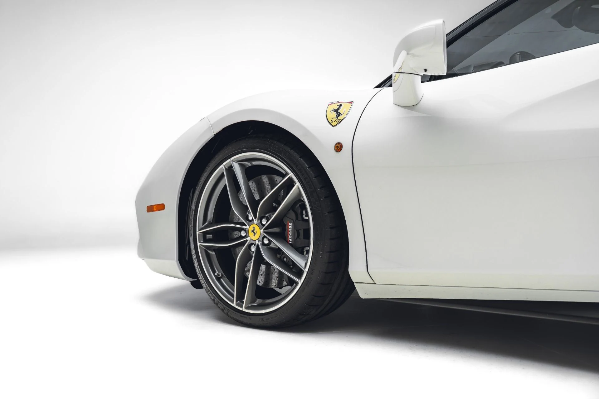 mph019_2580847646_Used_2018_Ferrari_488_GTB_1781823491_9485ee5e46