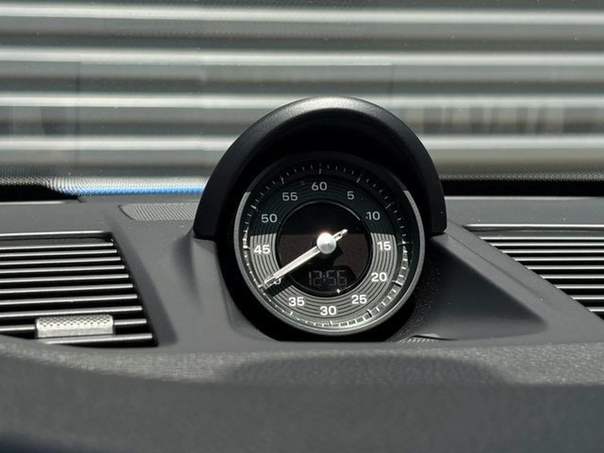 mph019_2586767875_c906e332d891ccfdbf78a46747f9b43bx_5c903bb87a