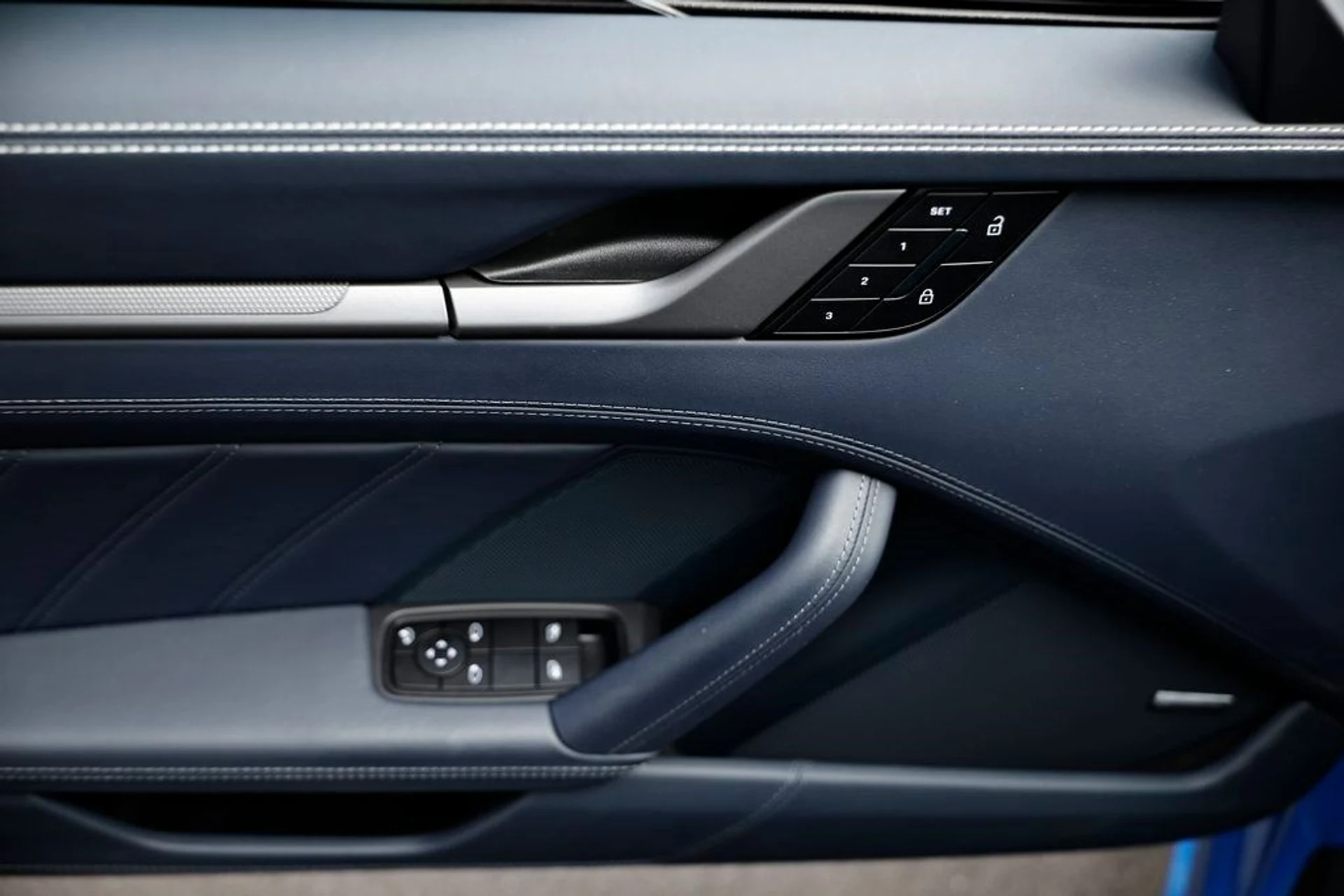 mph019_2587473189_04b73cc4a6e7953a6ff99213a43f4e0b_28db583c8f