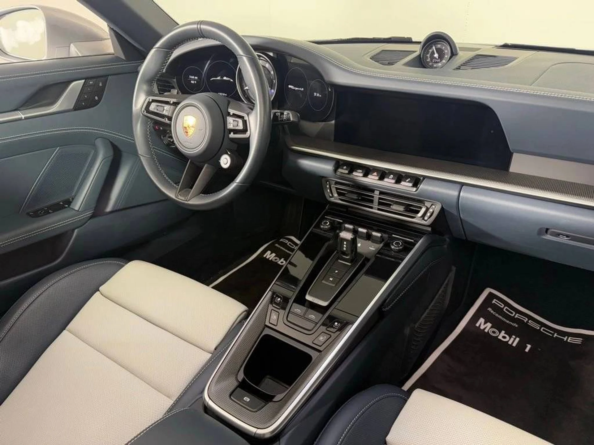 mph019_2599252352_1280_8d76d0371c