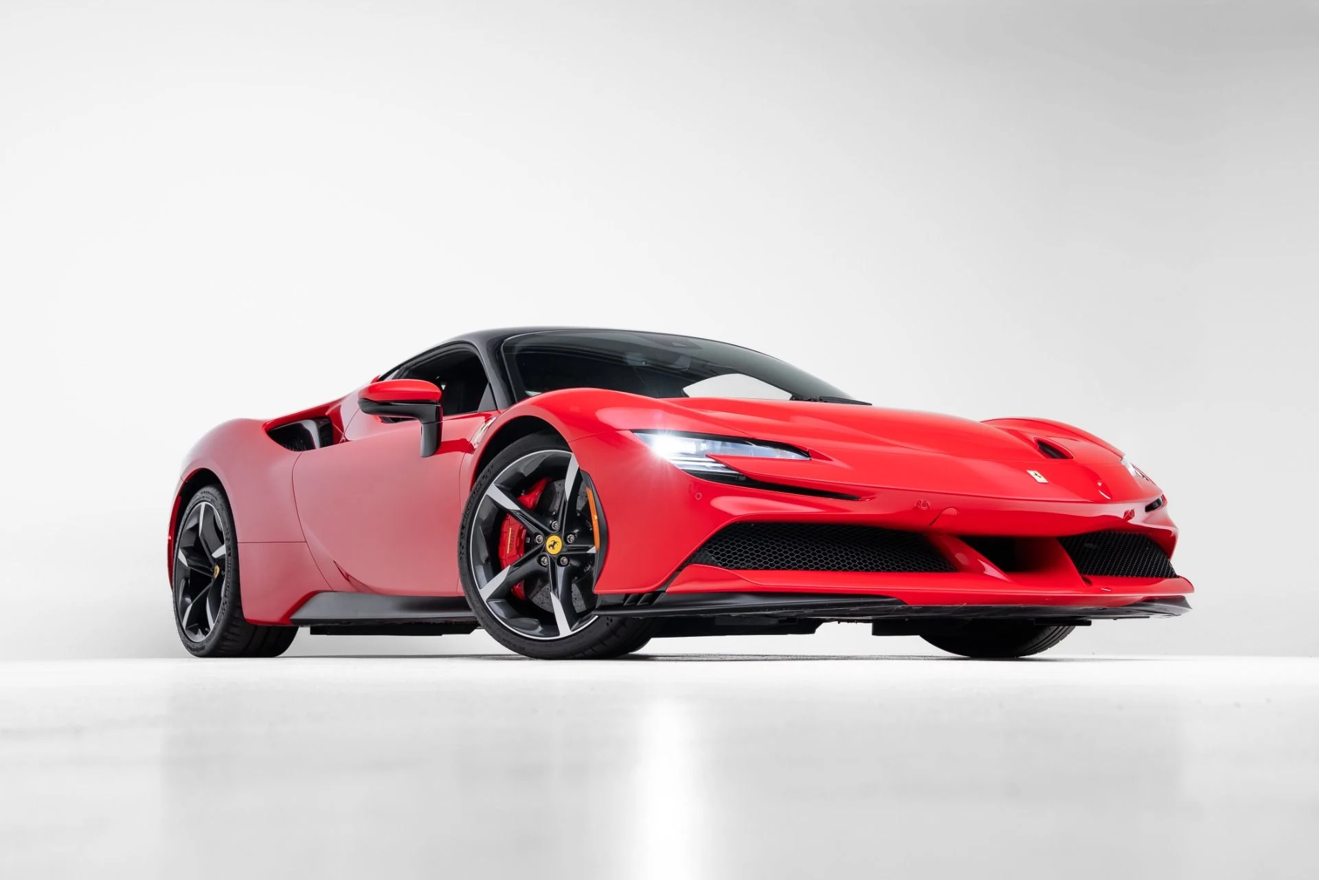 mph019_2603355831_Used_2023_Ferrari_SF_90_Stradale_1773856077_22abb407b4