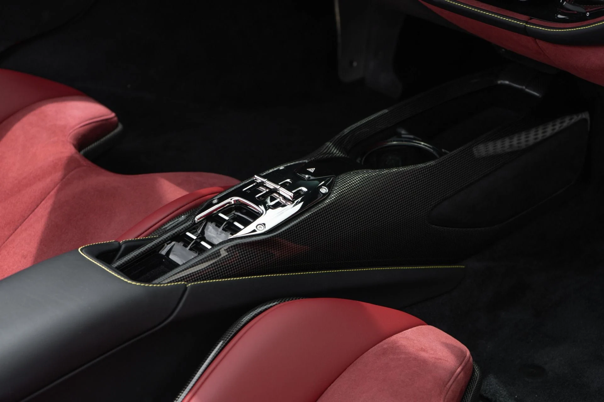 mph019_2605138582_Used_2023_Ferrari_SF_90_Spider_1780939425_42905579bc