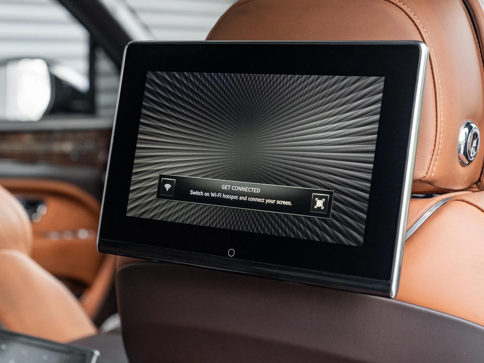 mph019_2605625942_Used_2023_Bentley_Bentayga_EWB_V8_1778364305_00f7336d95