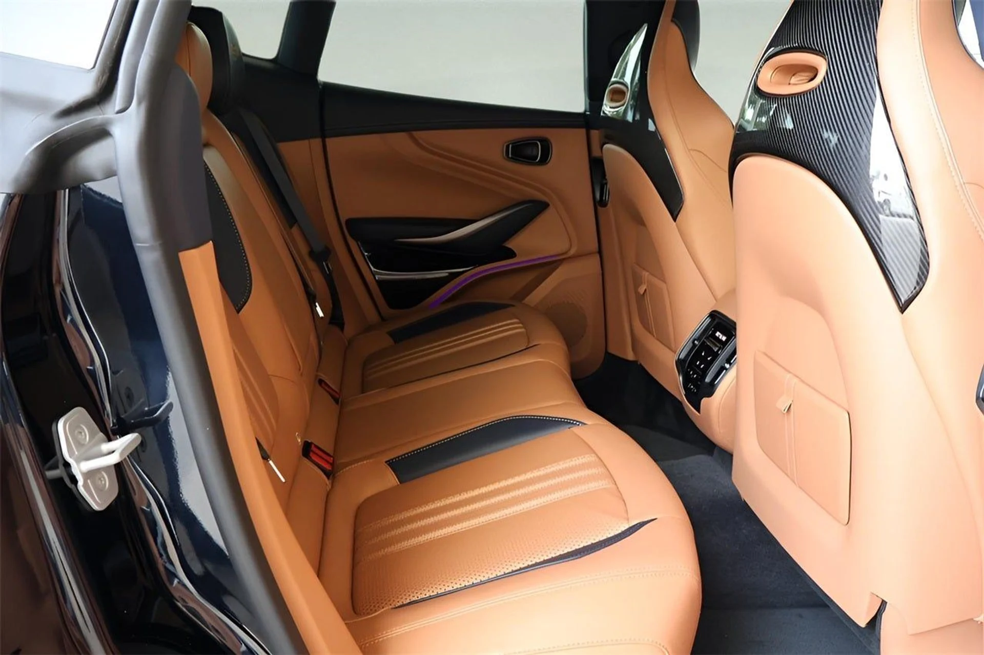 mph019_2608791532_20_7ea8d2b970