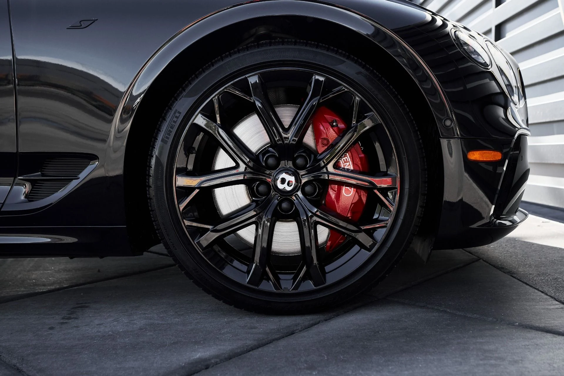 mph019_2609486998_Used_2023_Bentley_Continental_GT_V8_S_1763084130_2a94656676